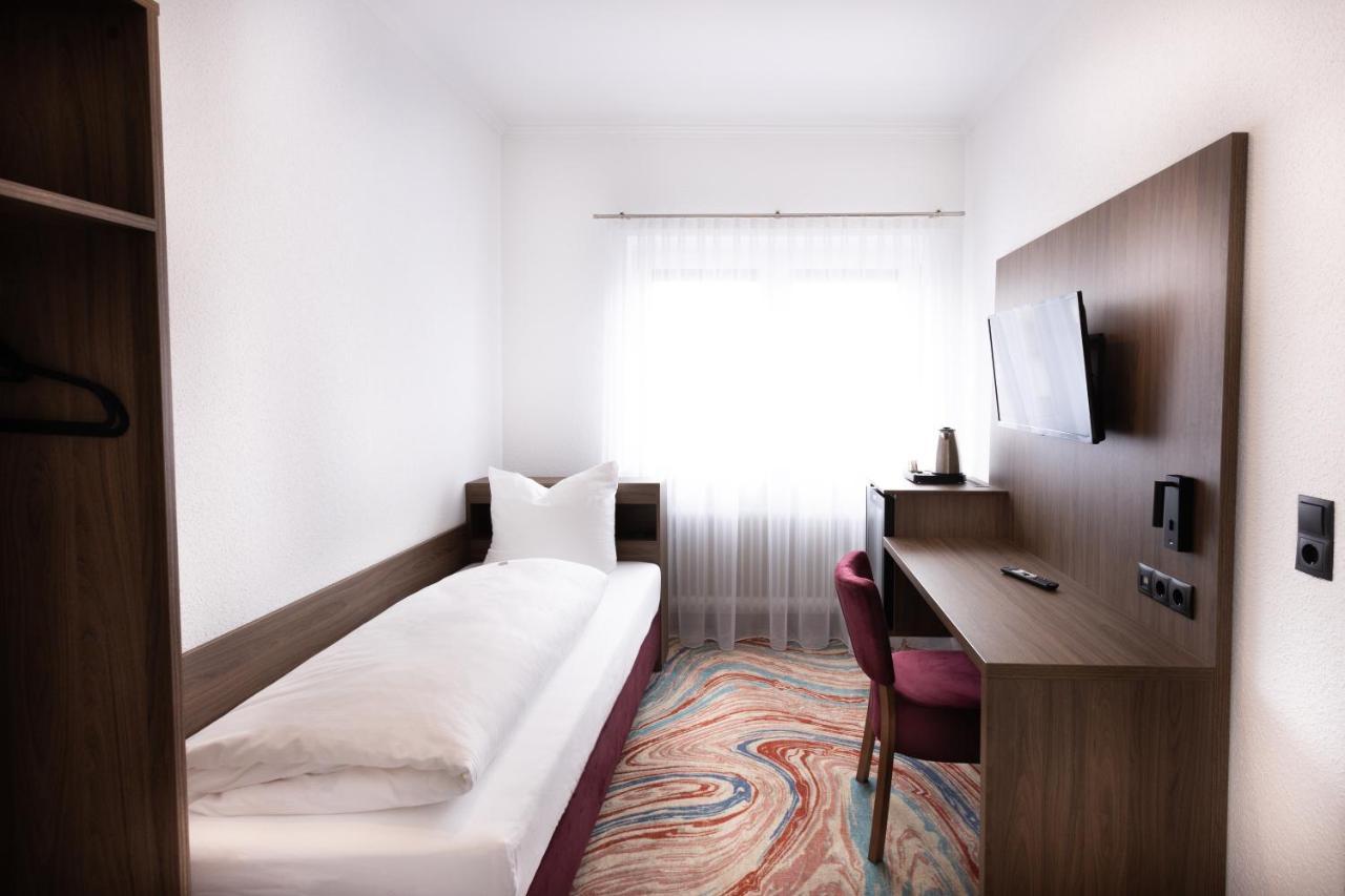 Single Room,1385954624:JPEG