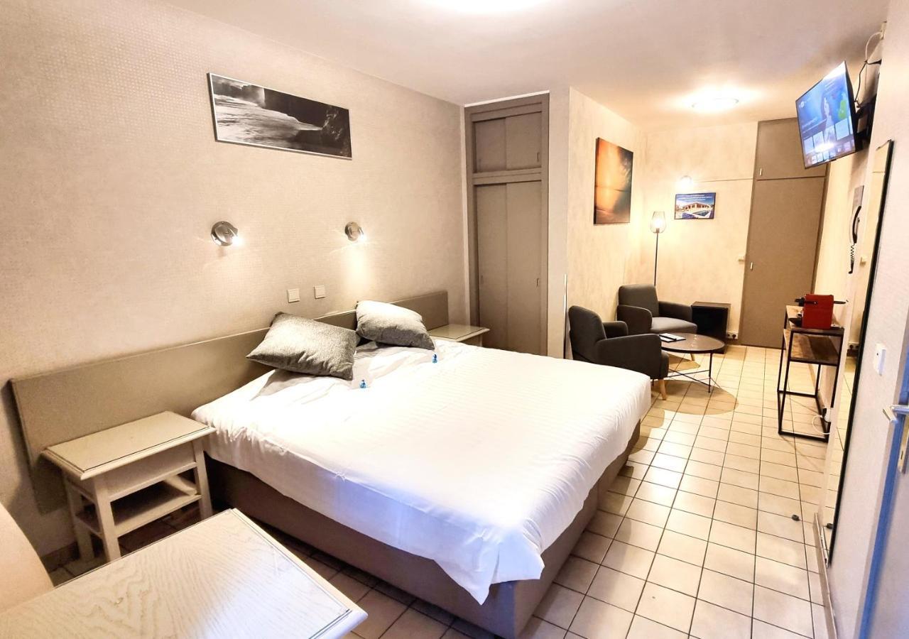 Deluxe Double Room Shower,31184894:JPEG