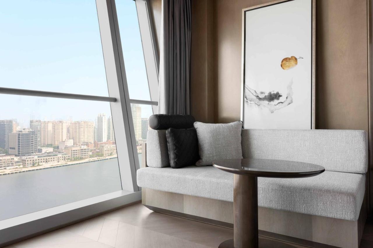 Deluxe King Room River View,1403063795:JPEG
