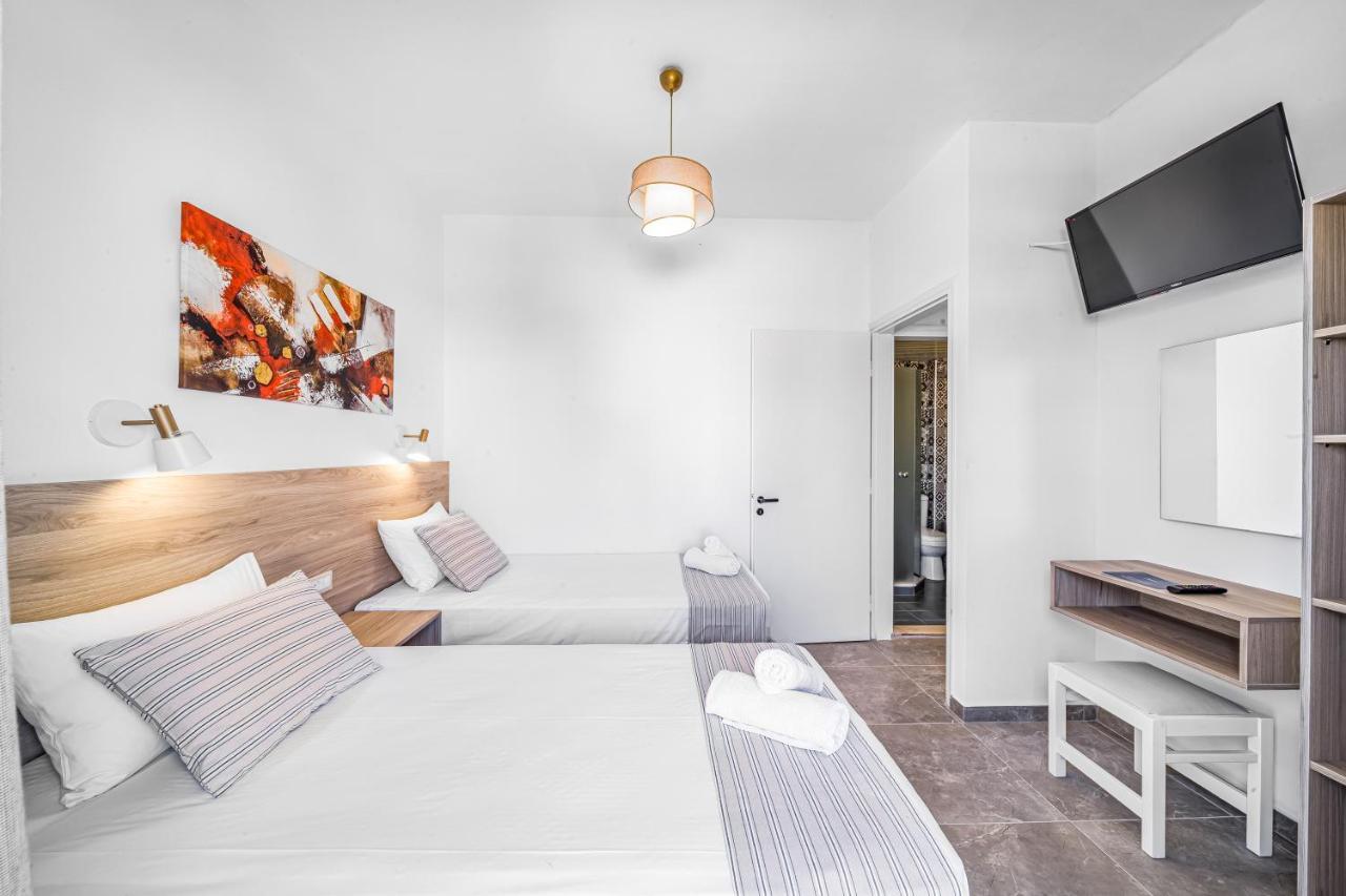 Two-Bedroom Apartment,1403516699:JPEG
