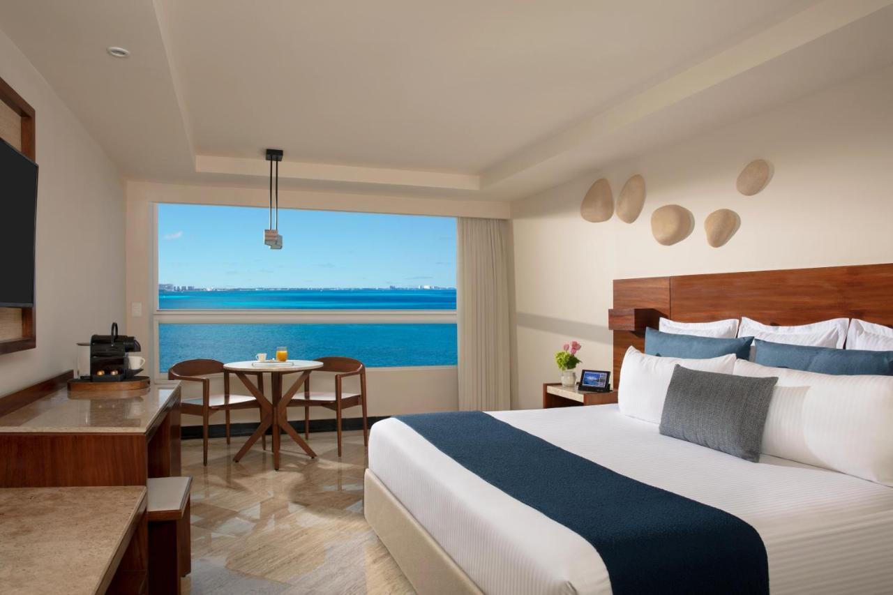 Deluxe Double Balcony Partial Ocean View