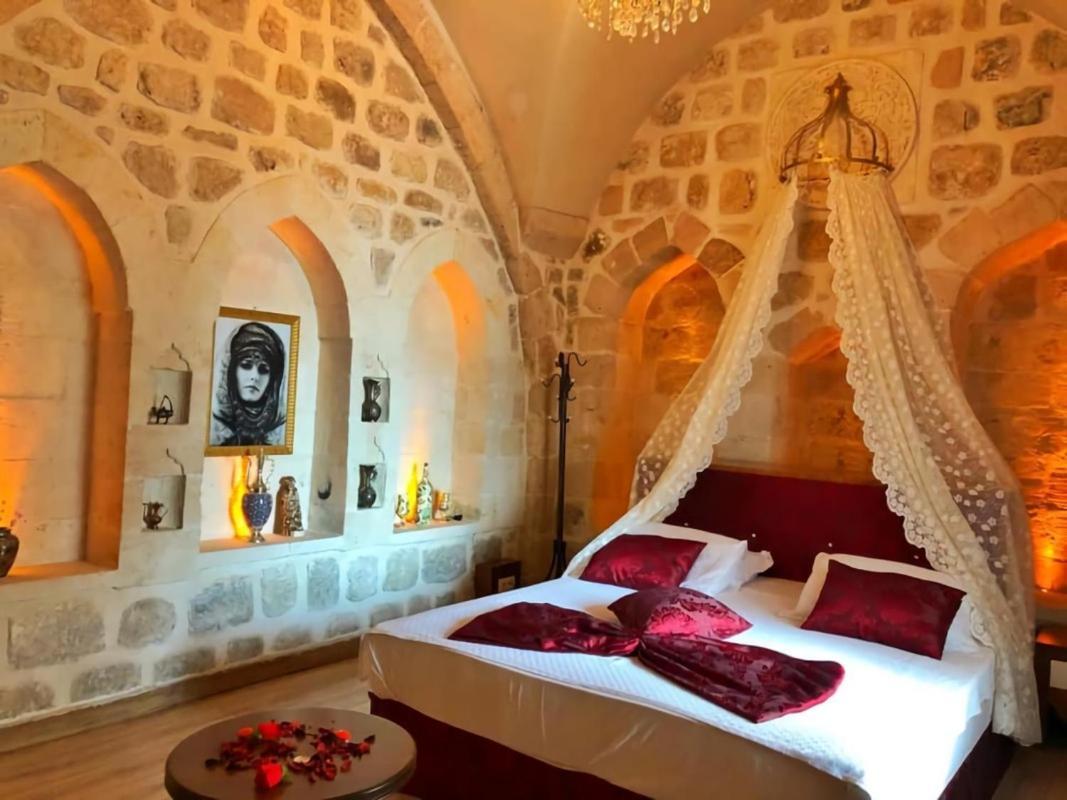 Deluxe King Suite