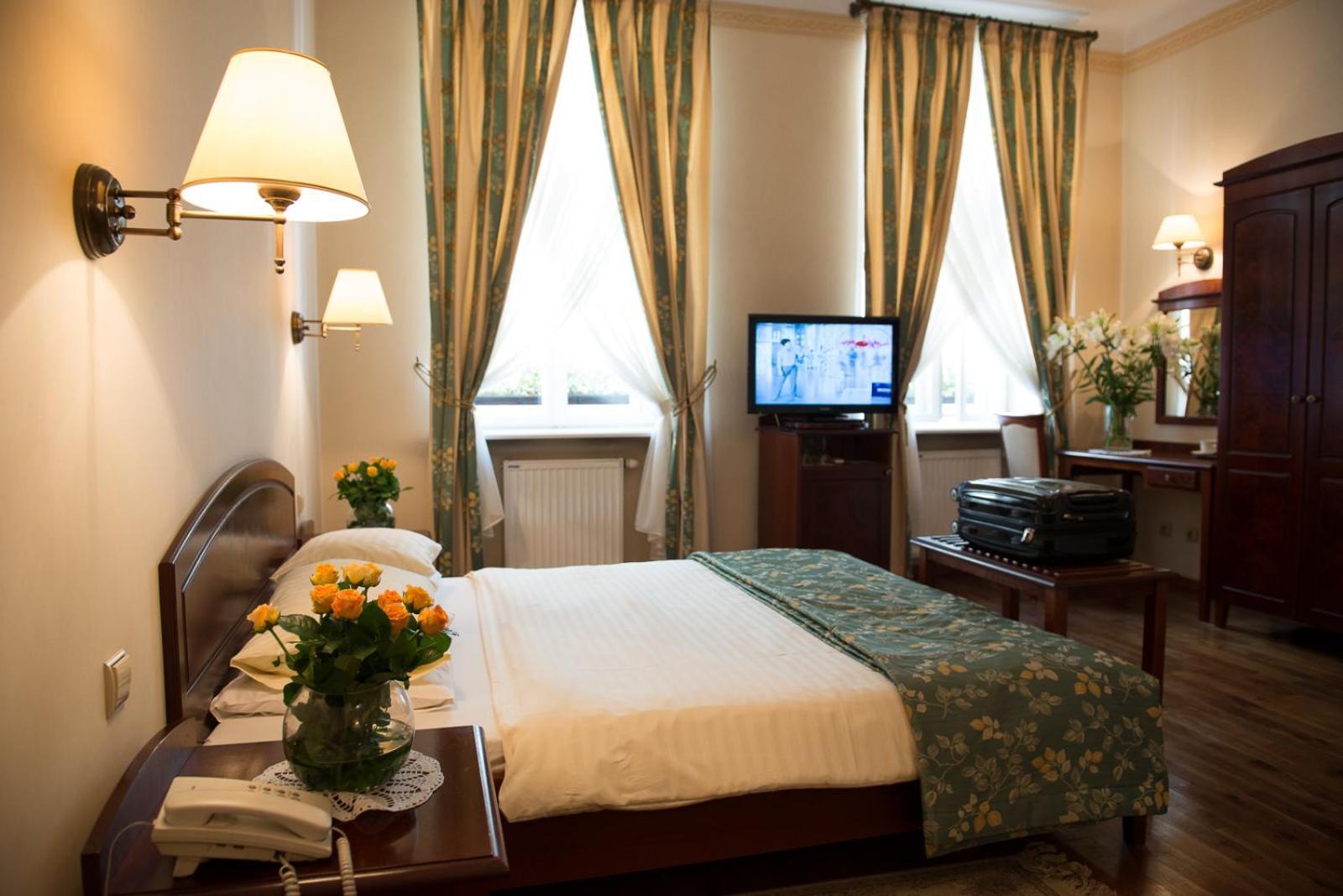 Large Double Room