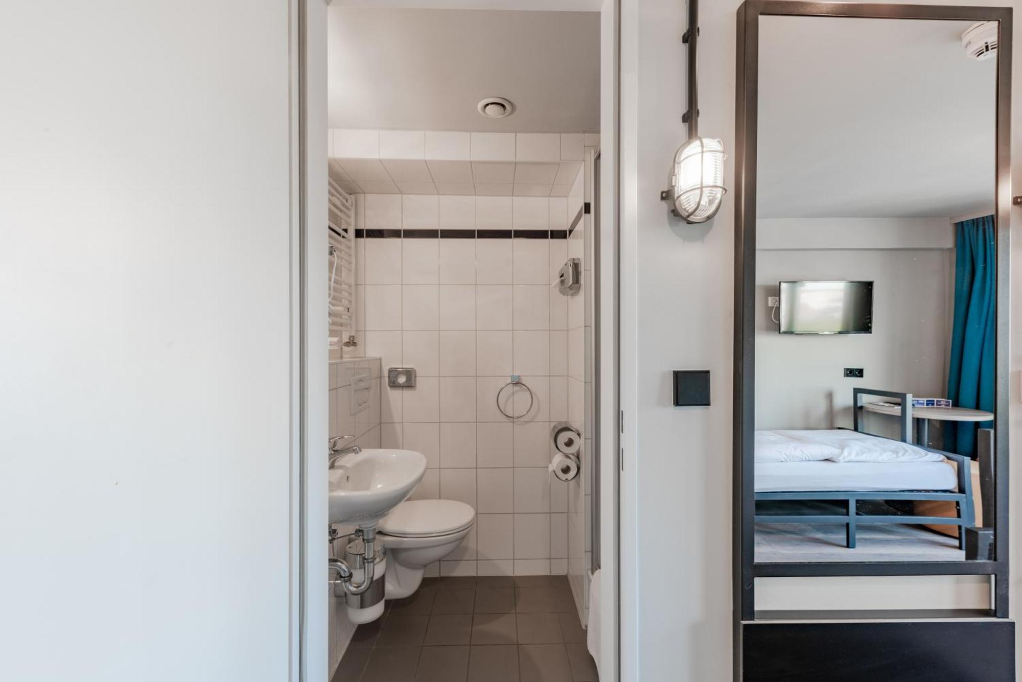 Single Room,1771562263:JPEG