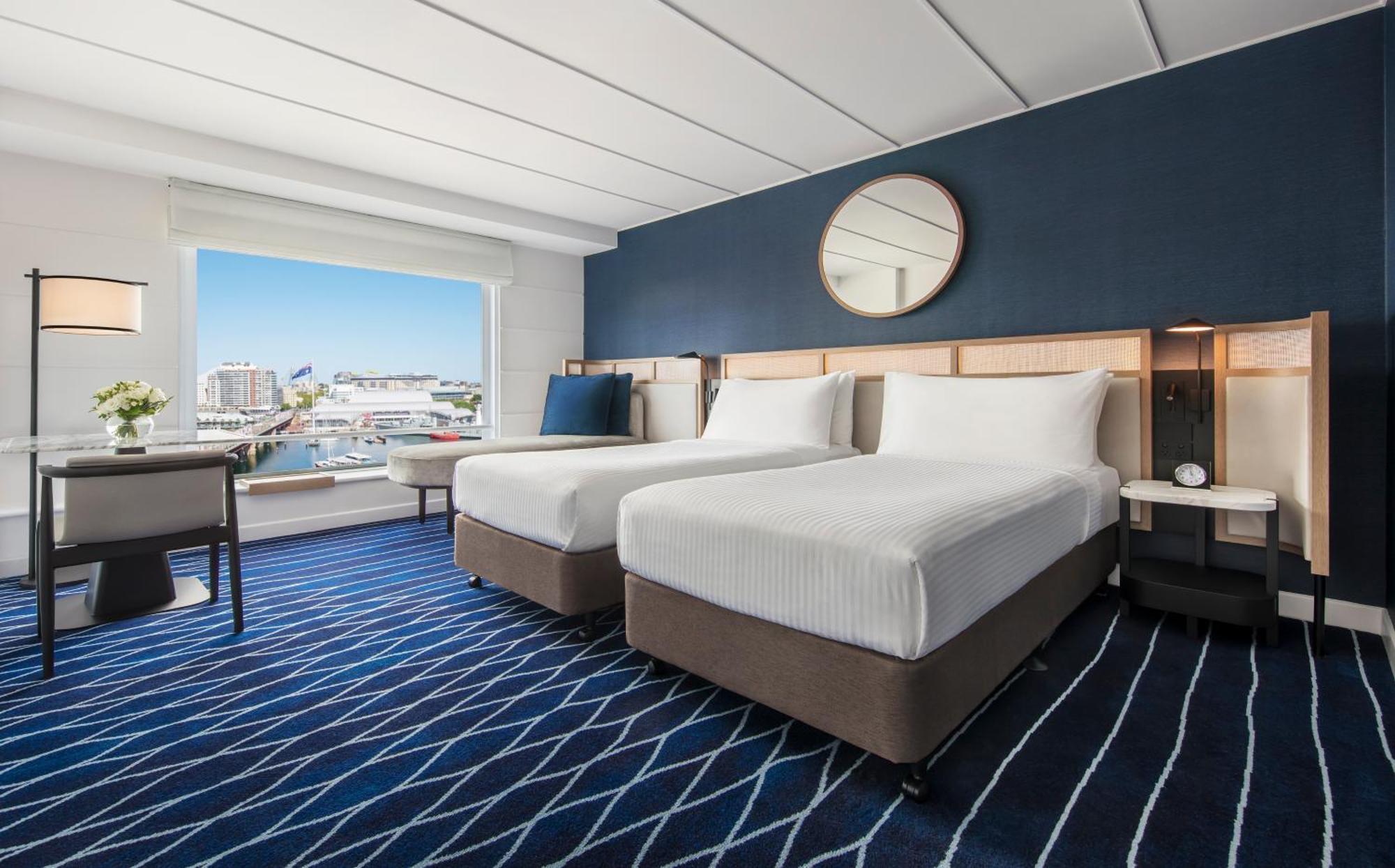 Twin Room Darling Harbour View,1439405335:JPEG