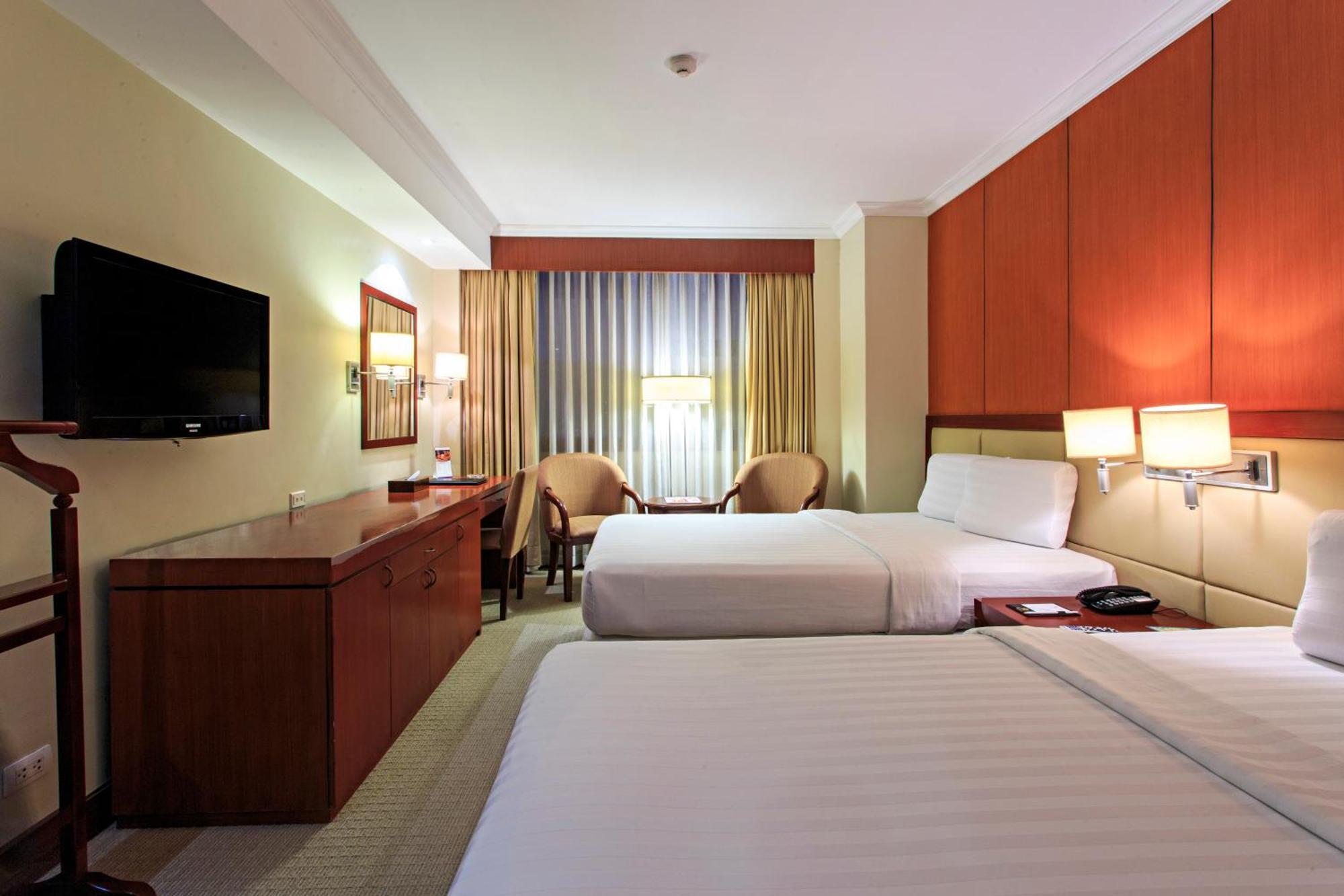 Parklane Twin or Double Plus Room