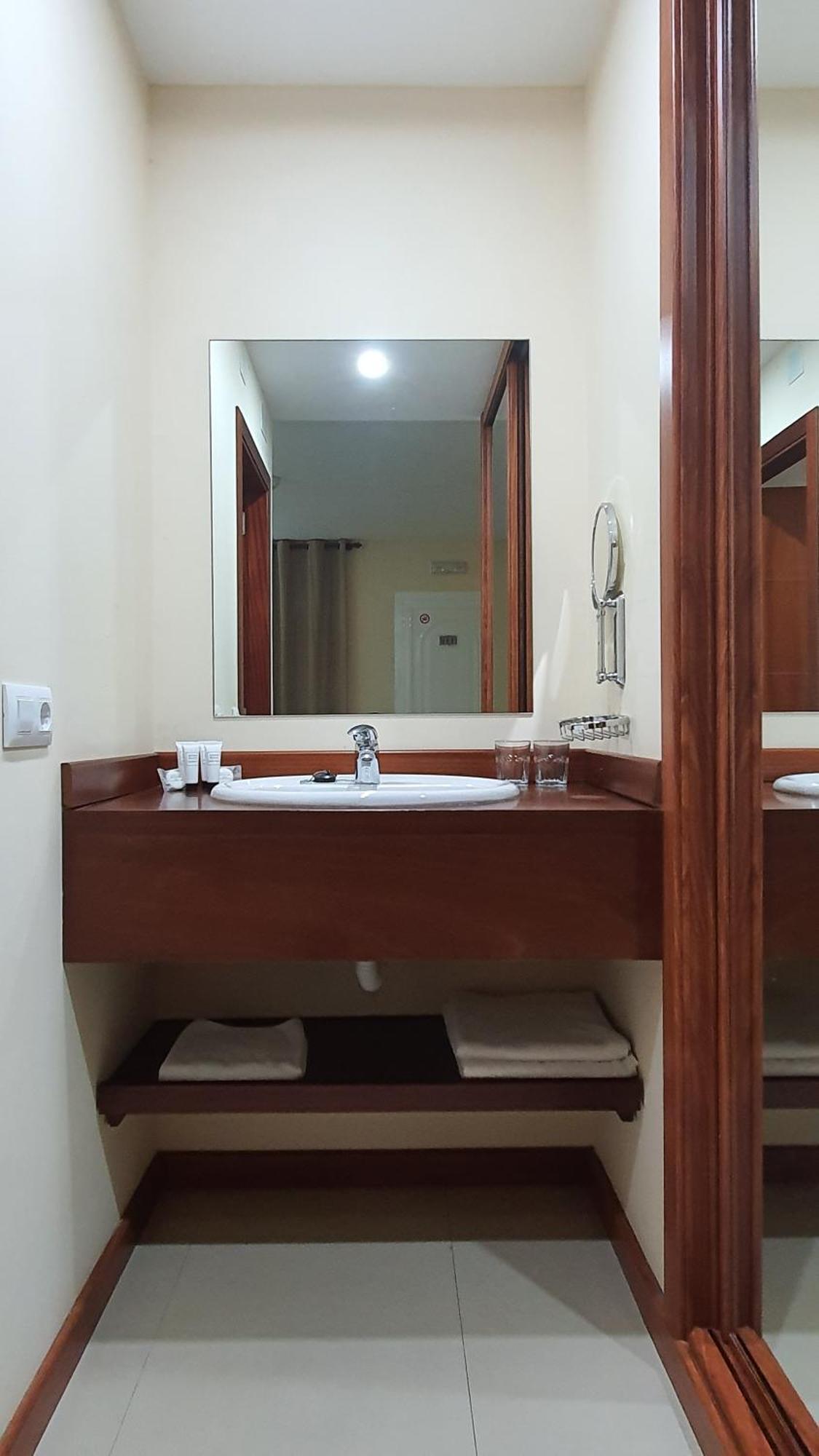 Double Room,1756403197:JPEG