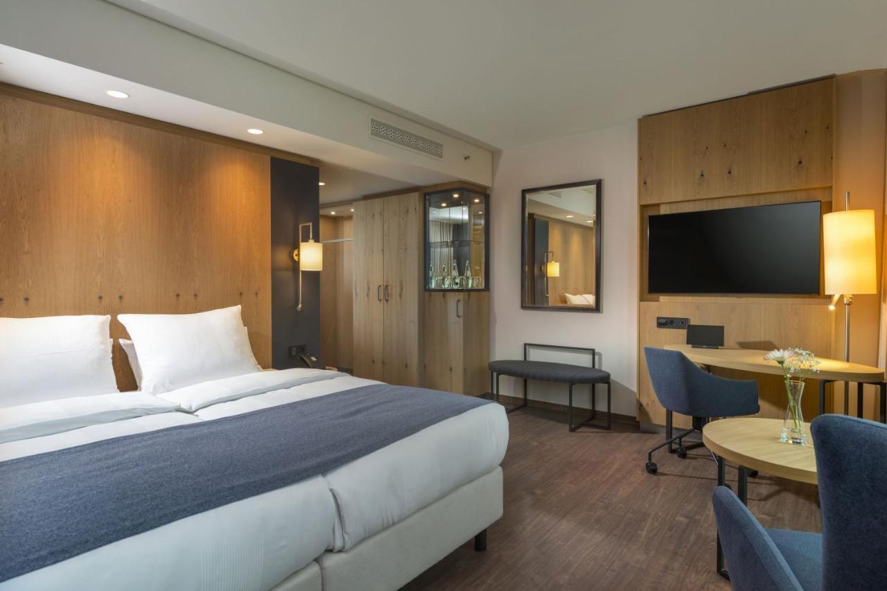 Classic Double Room,1480737248:JPEG