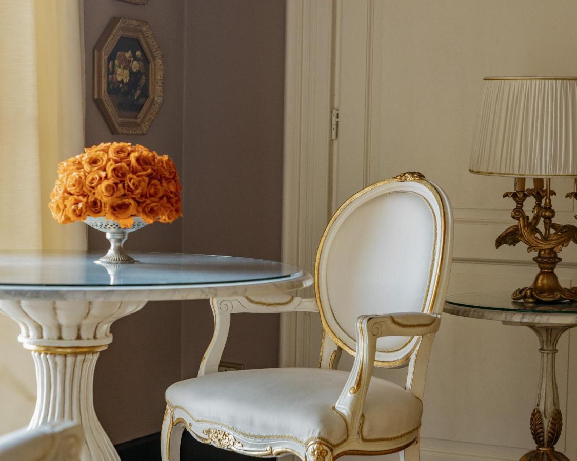 Suite Signature