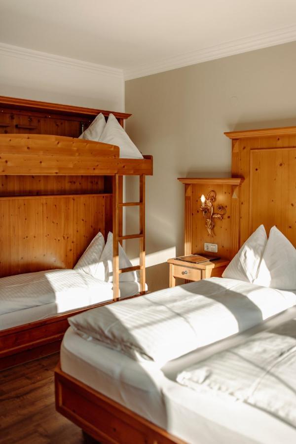 Double Room with Balcony,1498649323:JPEG