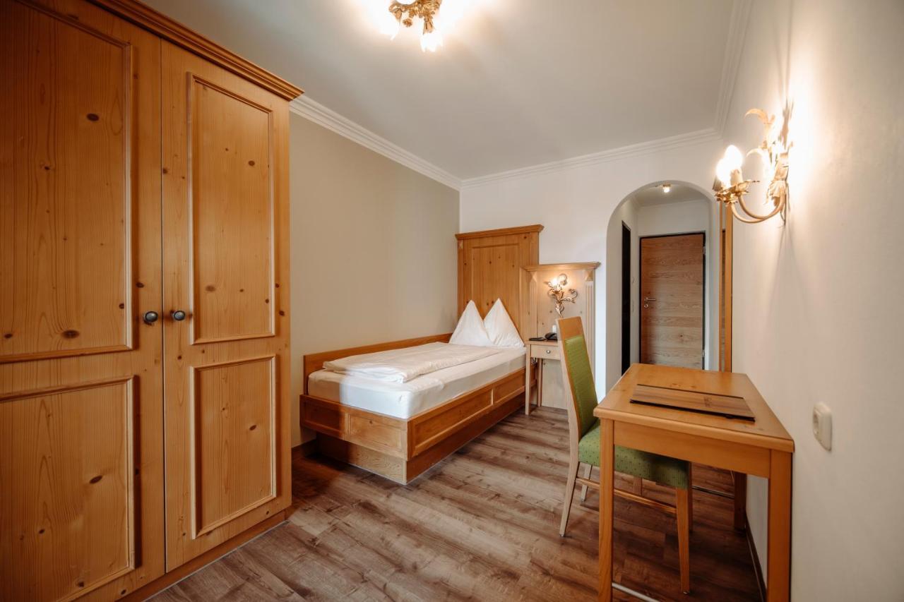 Single Room,1498649347:JPEG