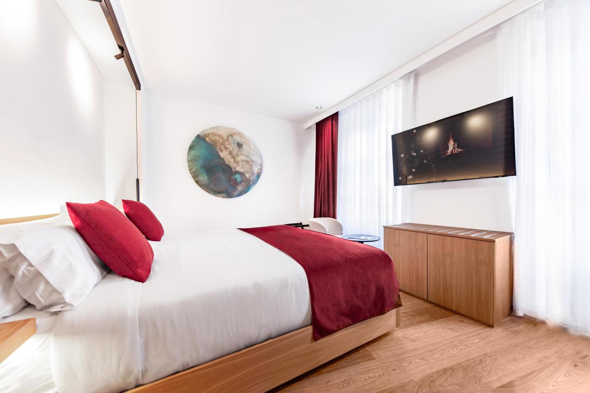 Junior Suite,1559681602:JPEG