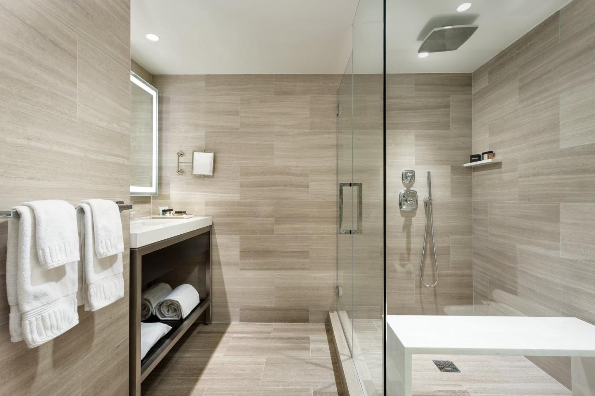 Premium Queen Room - Manhattan Floor,1649027528:JPEG