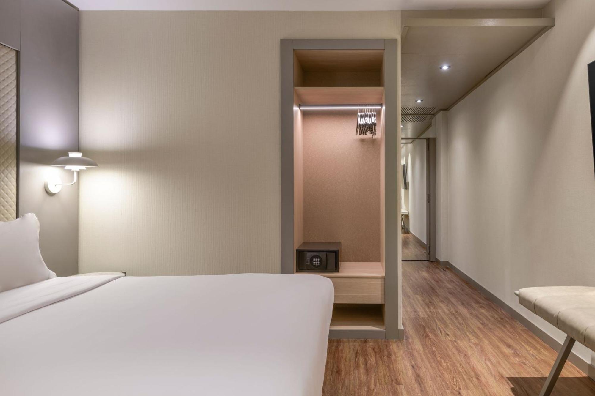 Guest room 1 Queen,1533883804:JPEG