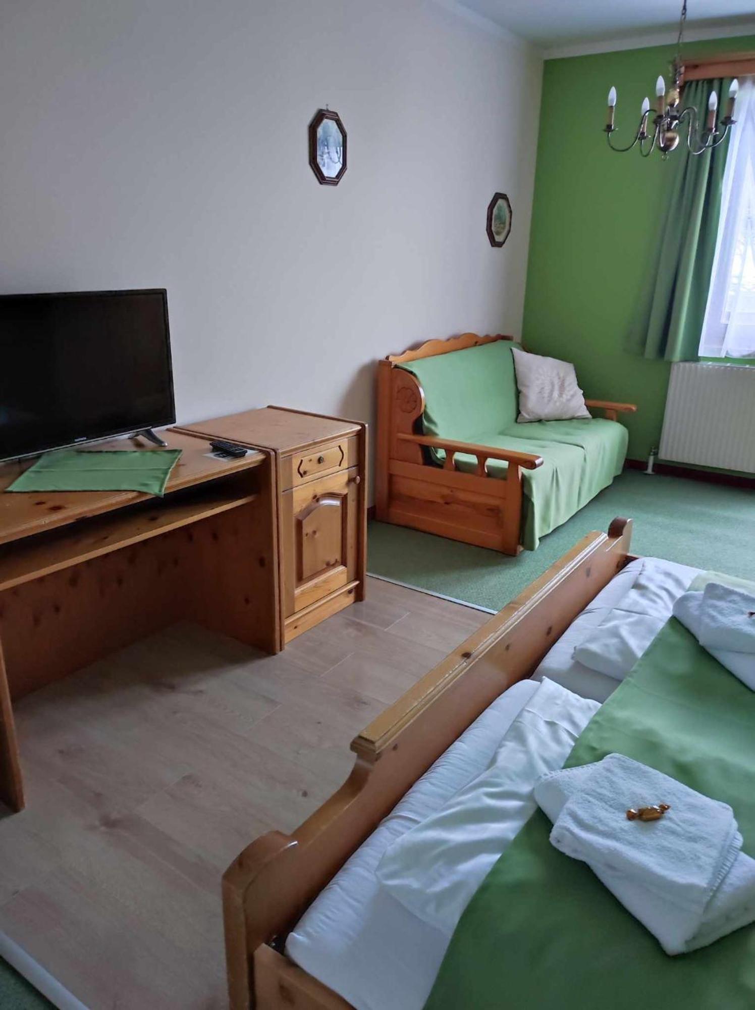 Double Room with Mountain View,1537276354:JPEG