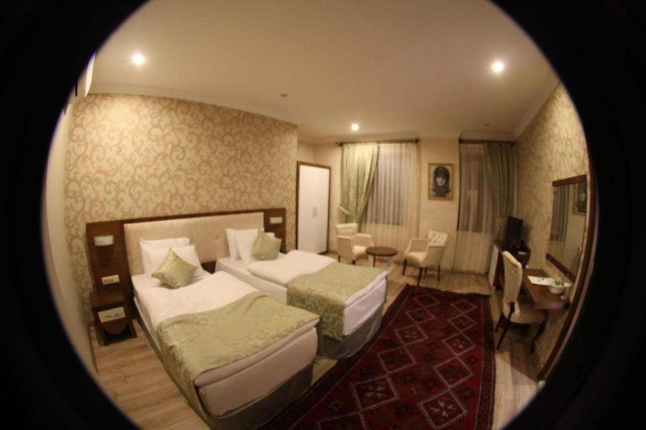 Deluxe Family Suite,1538830180:JPEG