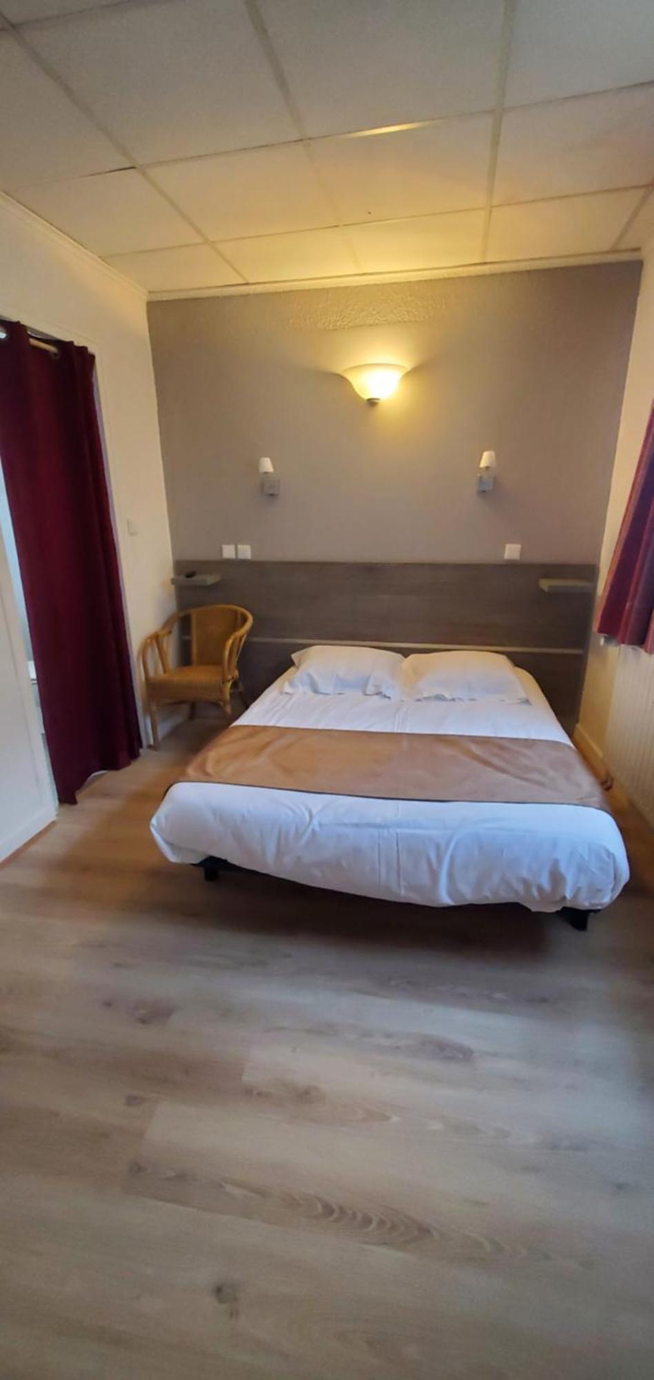 Double Room,1541243485:JPEG