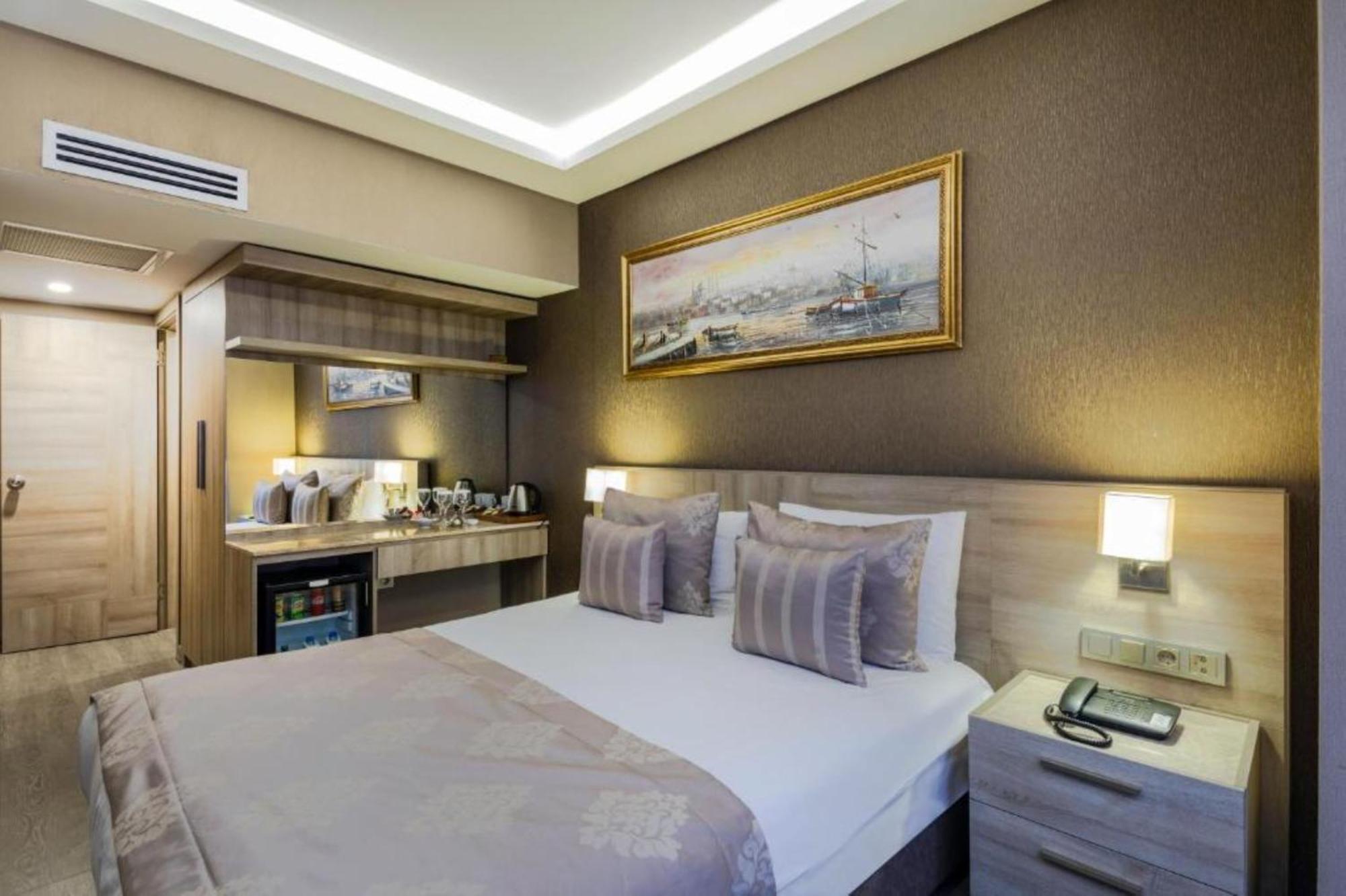 Small Room,1541281858:JPEG