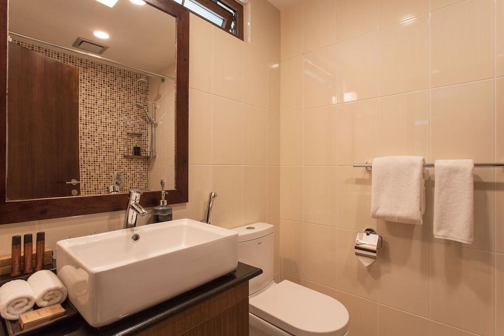 Premier Suite Return Airport Transfer on Food & Beverage Complimentary Gym Access,690054030:JPEG