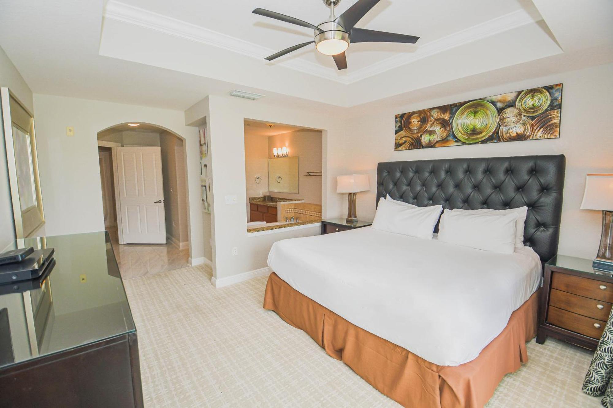 Deluxe Two-Bedroom Villa Waterpark Access,1547338129:JPEG