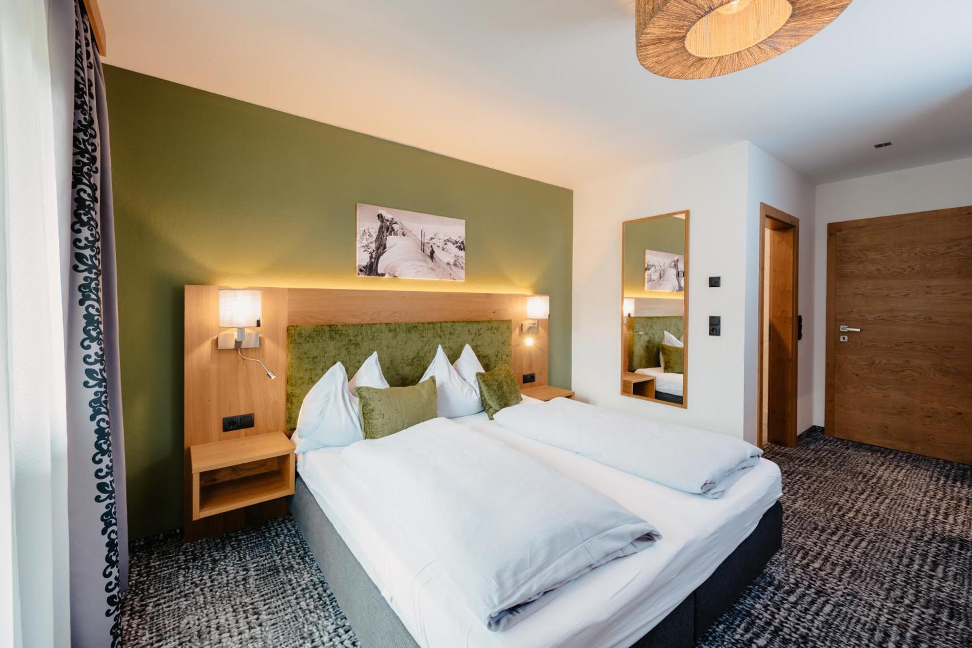 Triple Room with Balcony,1552984996:JPEG