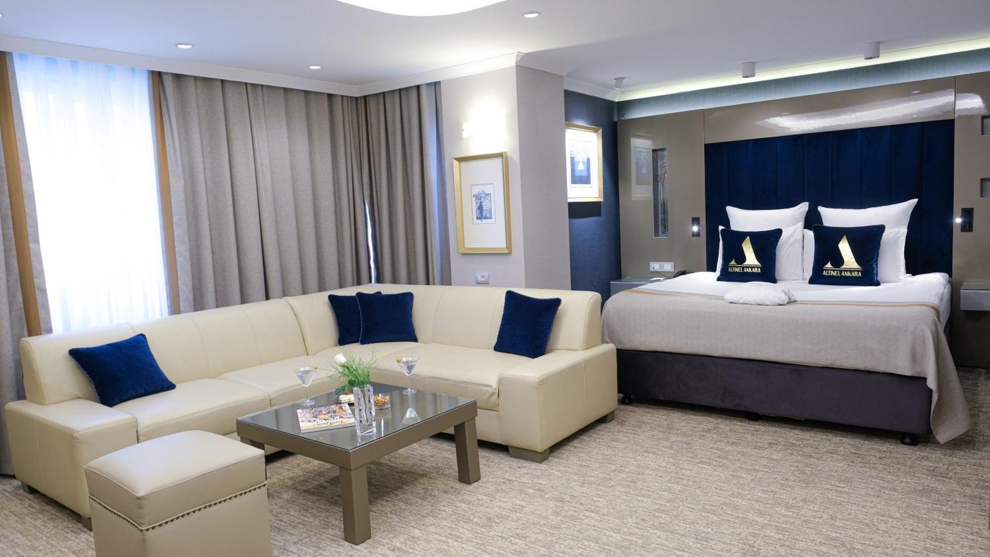 Deluxe Suite,1553807614:JPEG