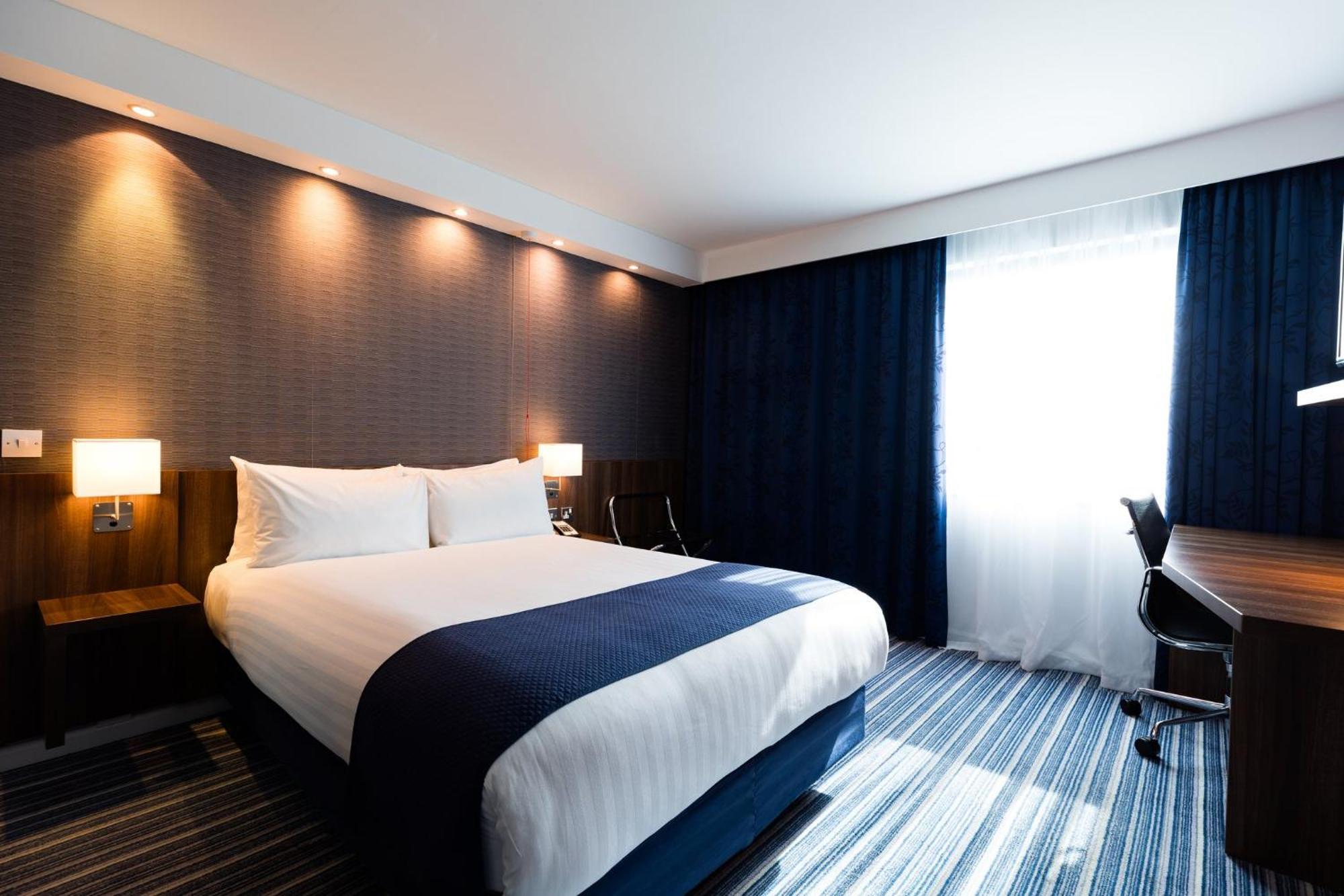 Standard Double Room with Free Hot Breakfast,1273827127:JPEG