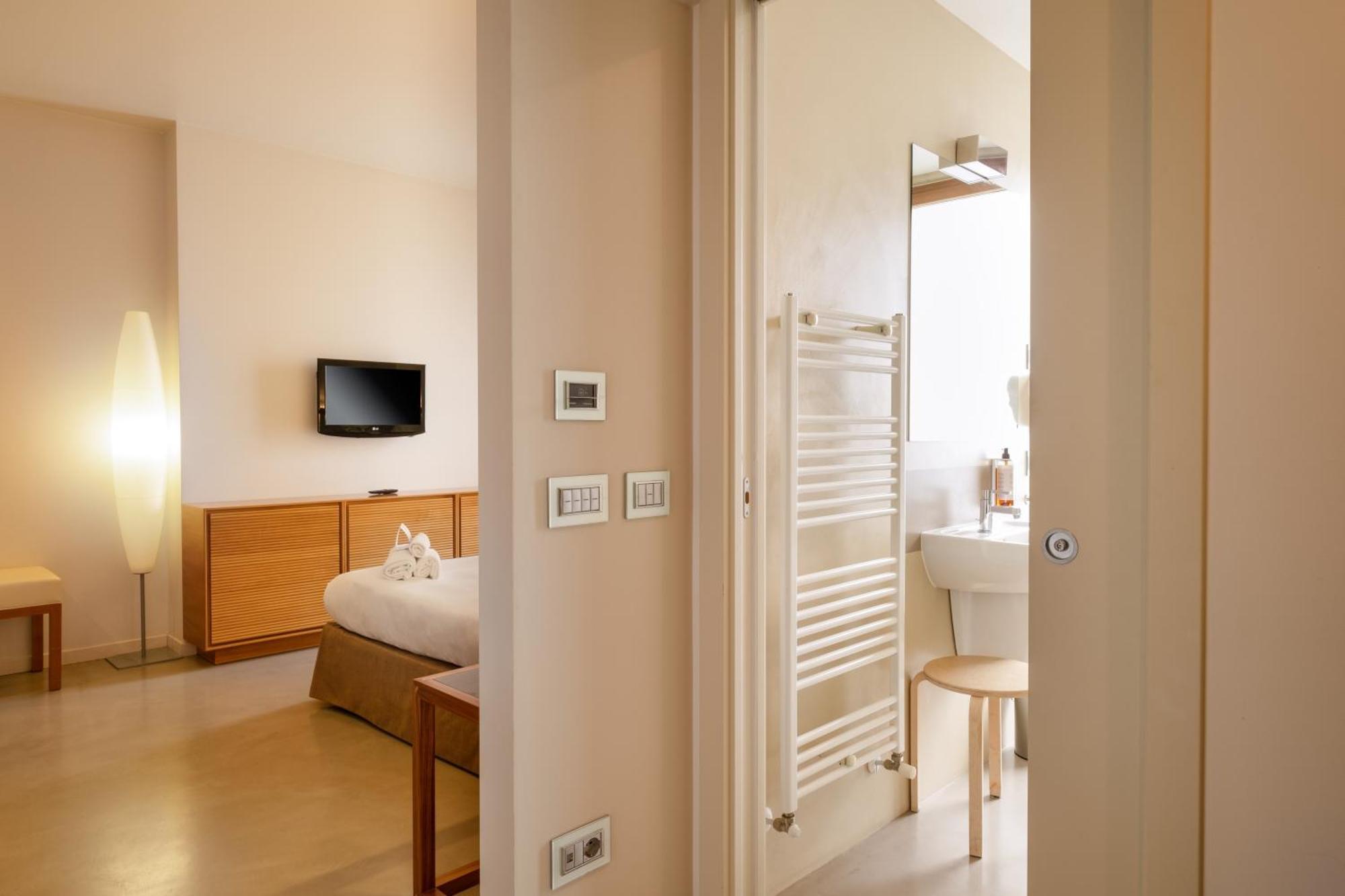 Superior Double Room,1378380152:JPEG