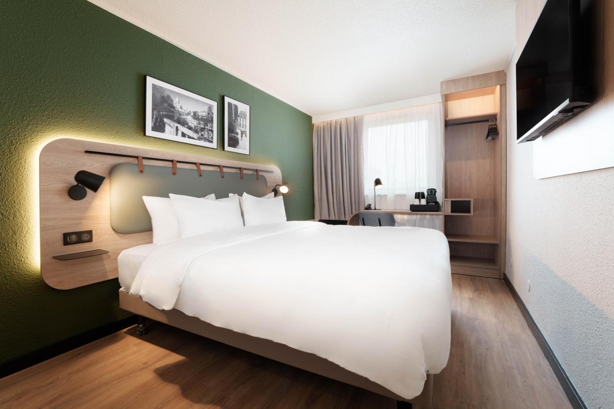 Superior Room - 1 King Bed,1498505317:JPEG