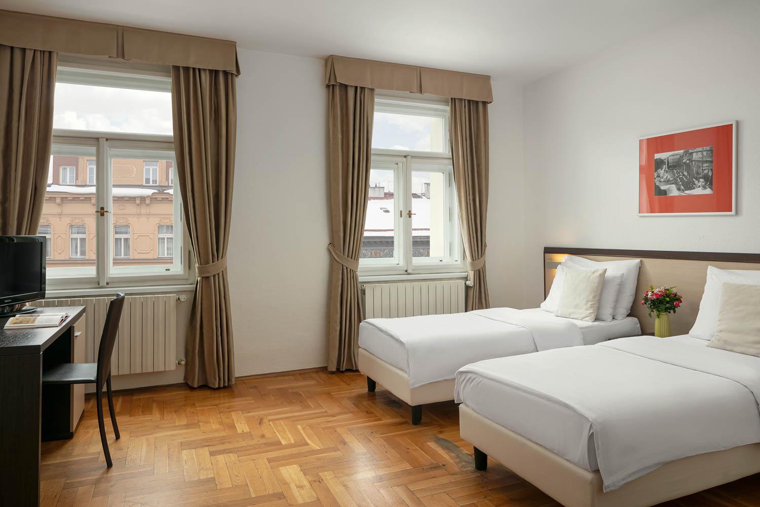 Double or Twin Room,1586821777:JPEG