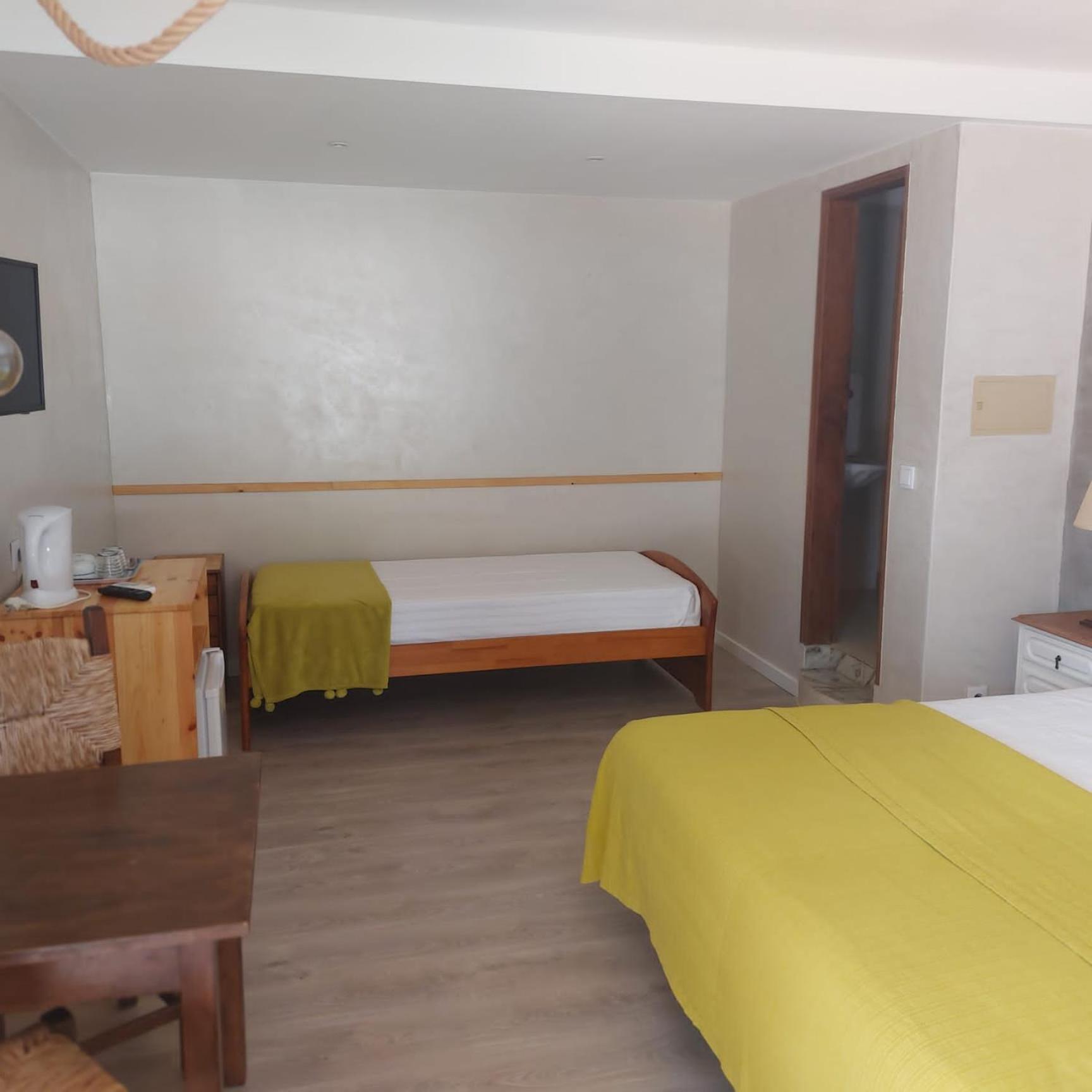 Budget Triple Room,1587496778:JPEG