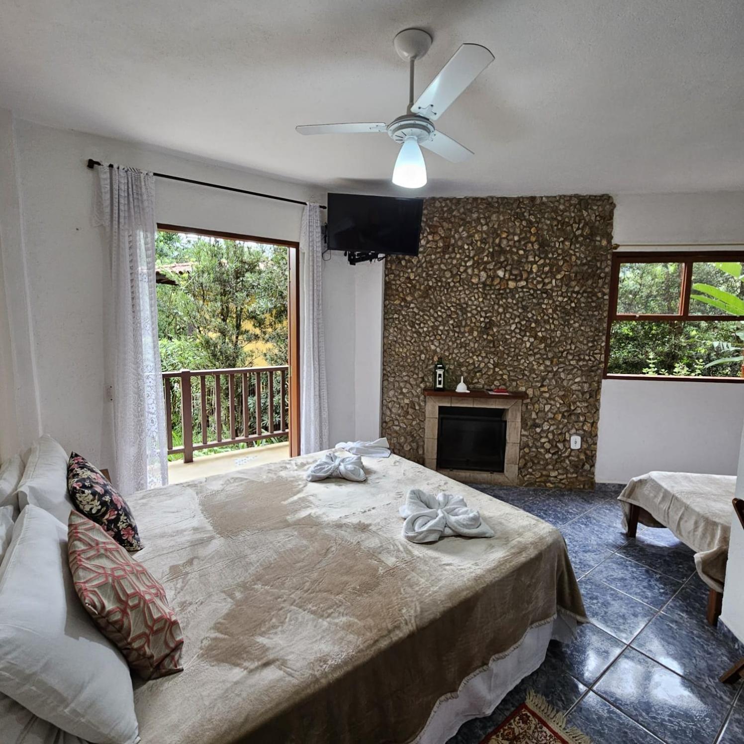 Classic Triple Room,1587507893:JPEG