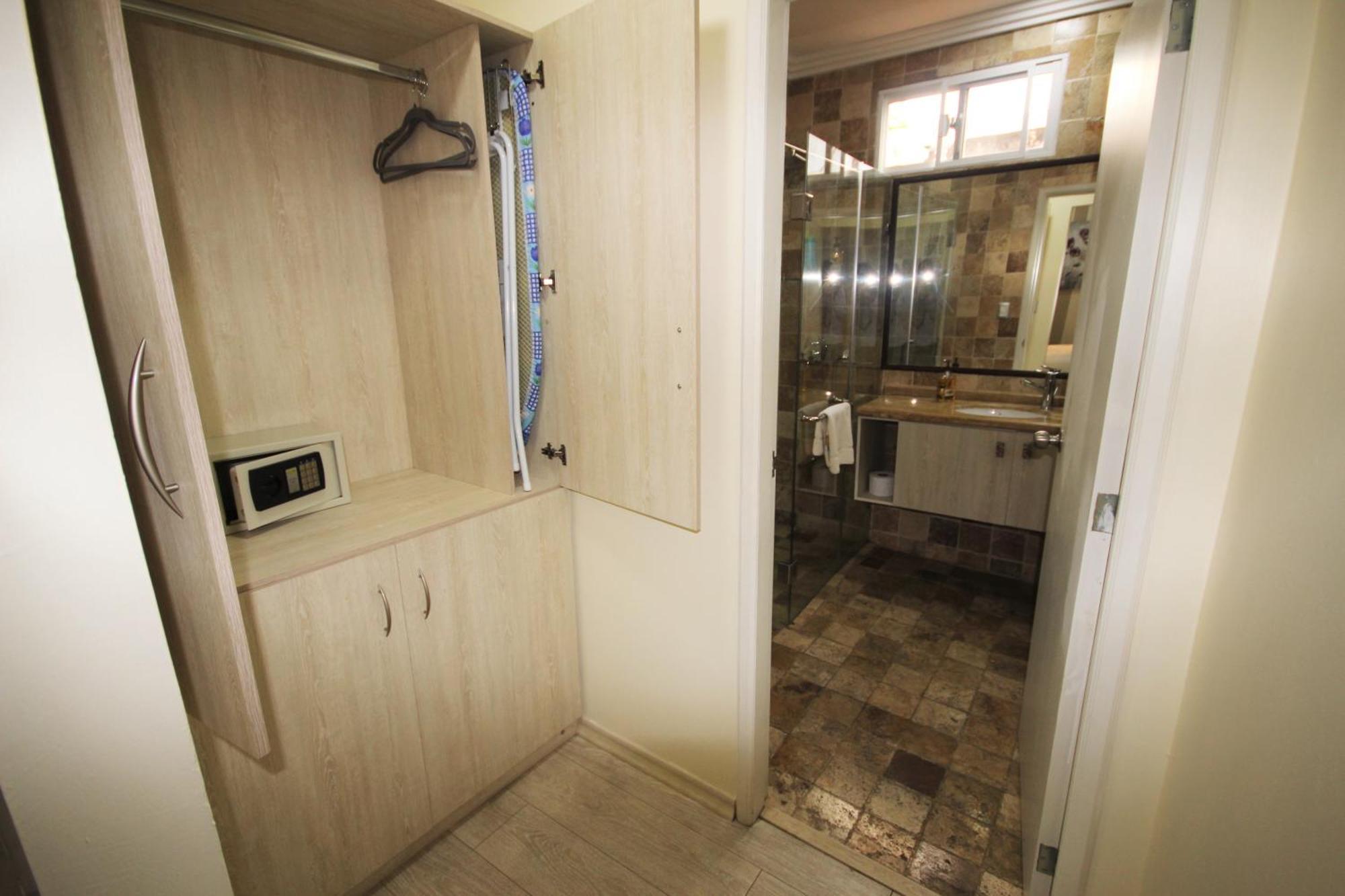 Junior Suite,1588210609:JPEG