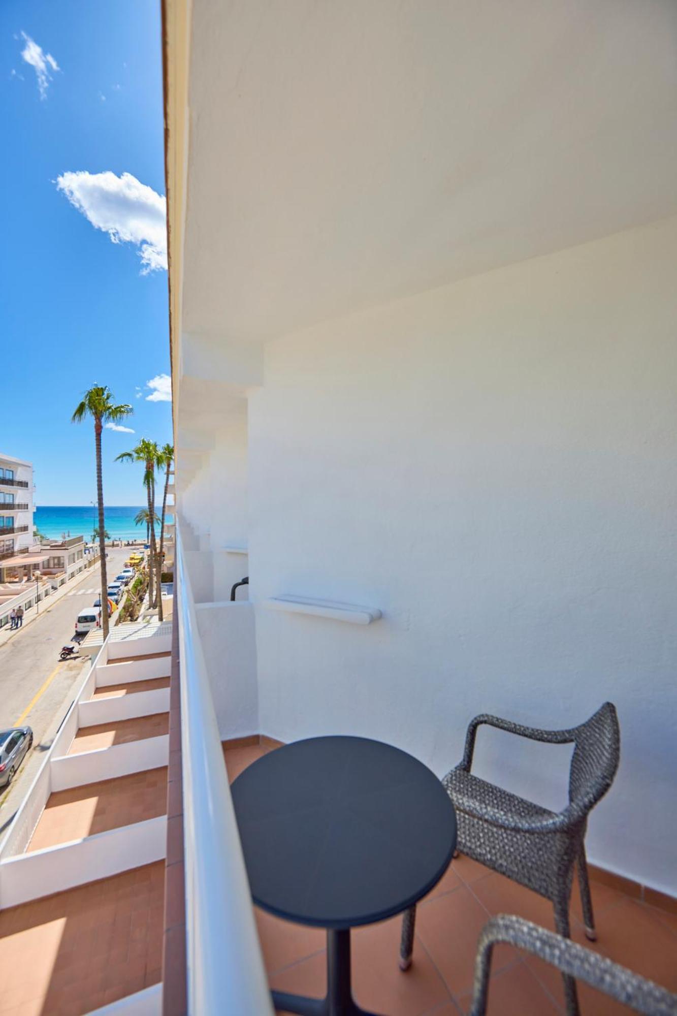 Double Room,1592071475:JPEG