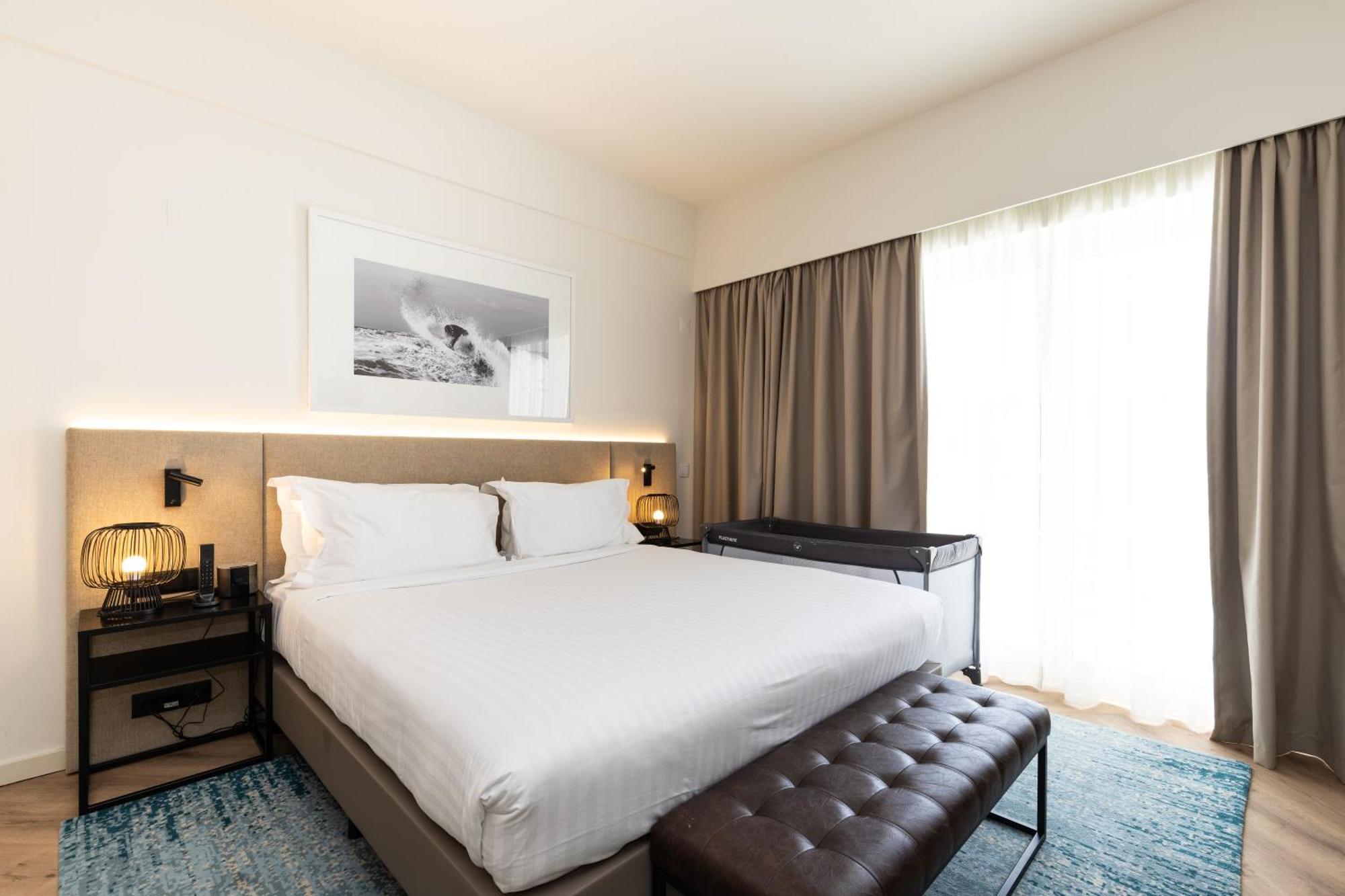 Premium King Room with Balcony,1593642566:JPEG