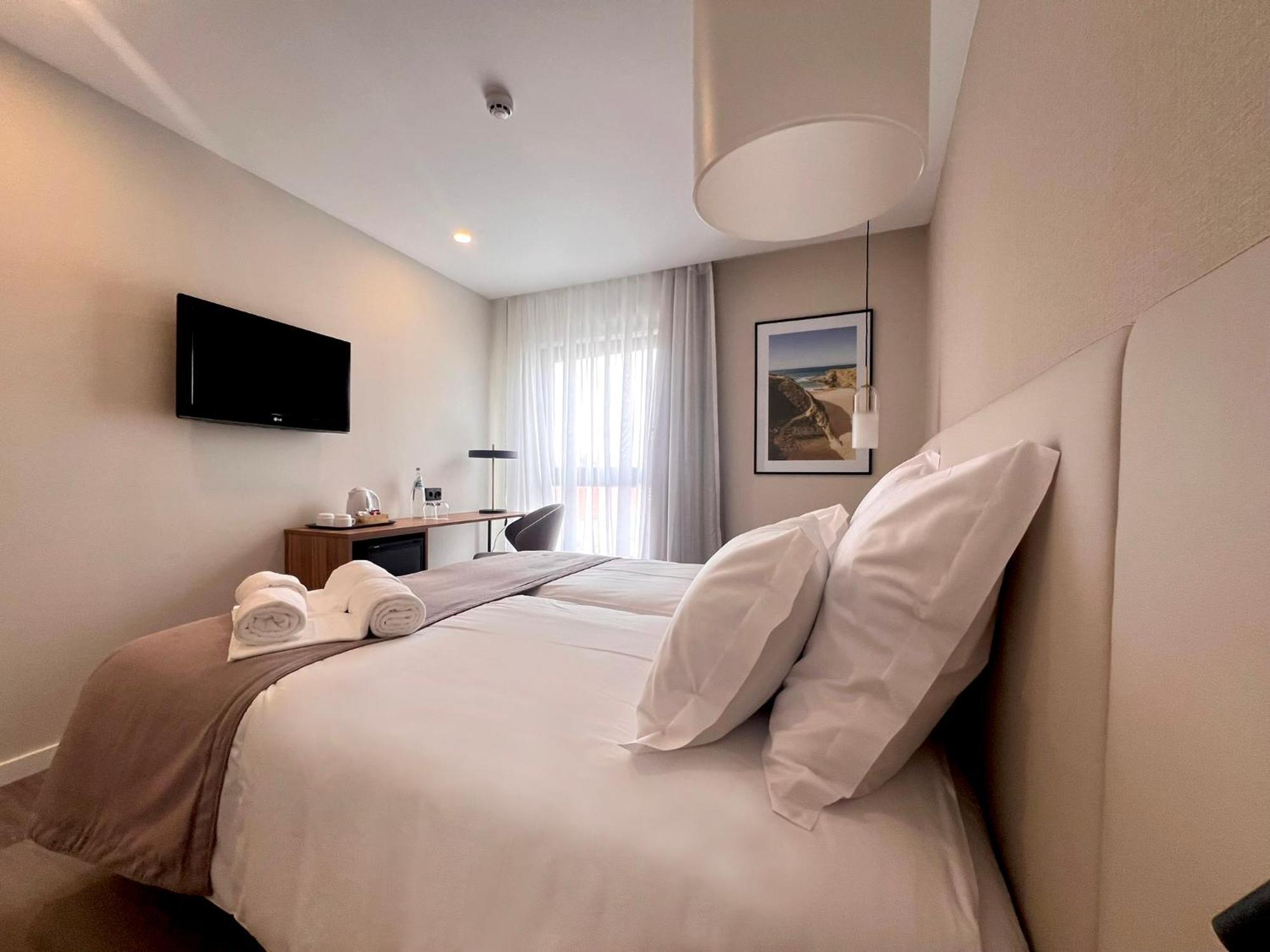 Twin Room Sea View,1594672274:JPEG