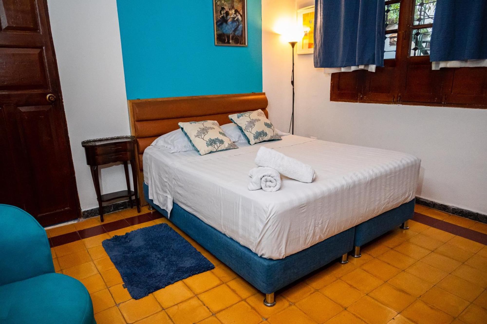 Deluxe Double Room Shower,1598441802:JPEG