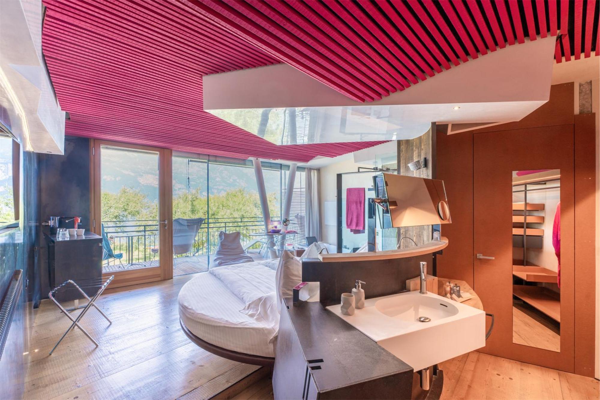 Romantic Suite Front Lake Balcony