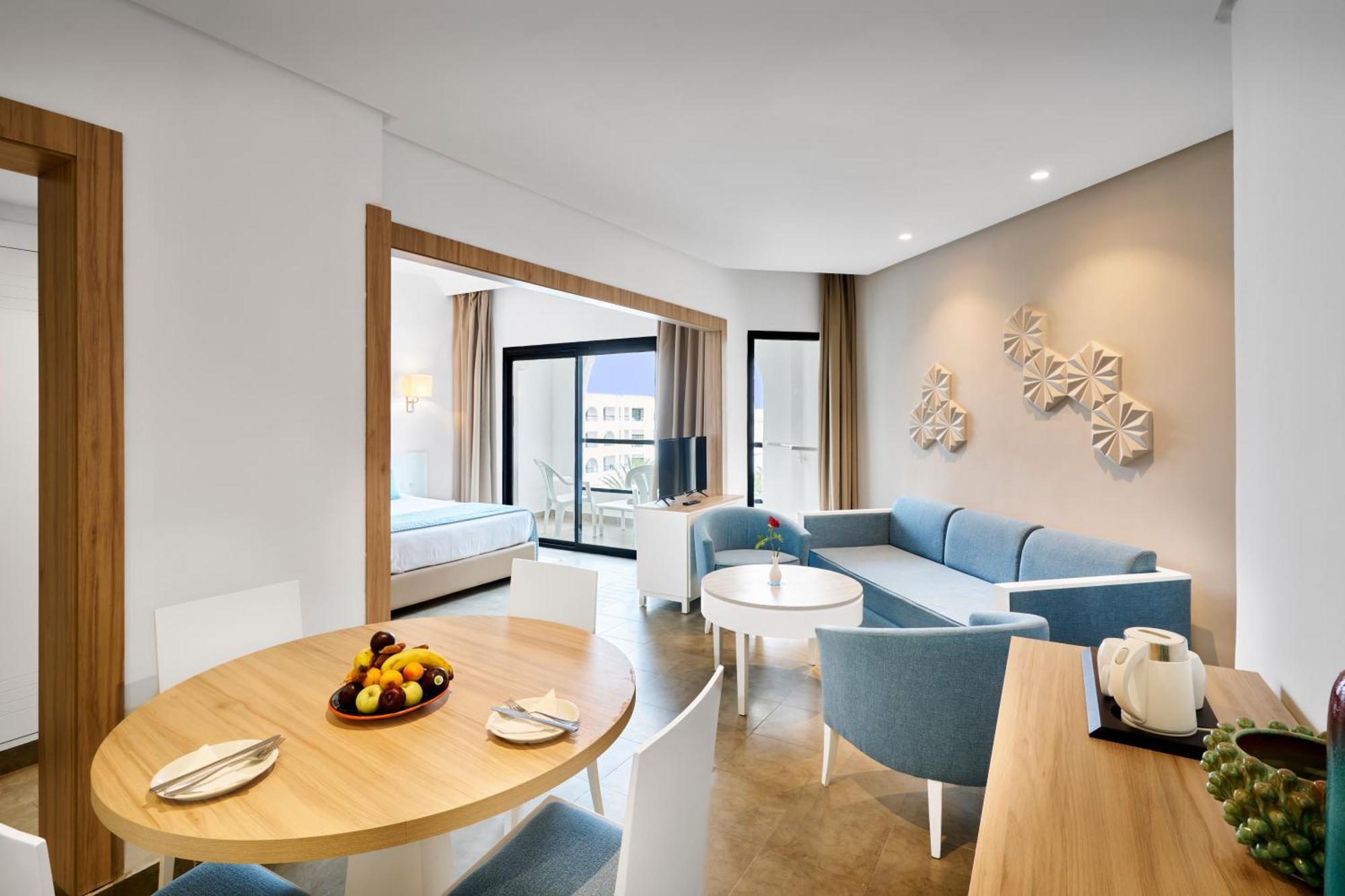 Junior Suite,1604080267:JPEG