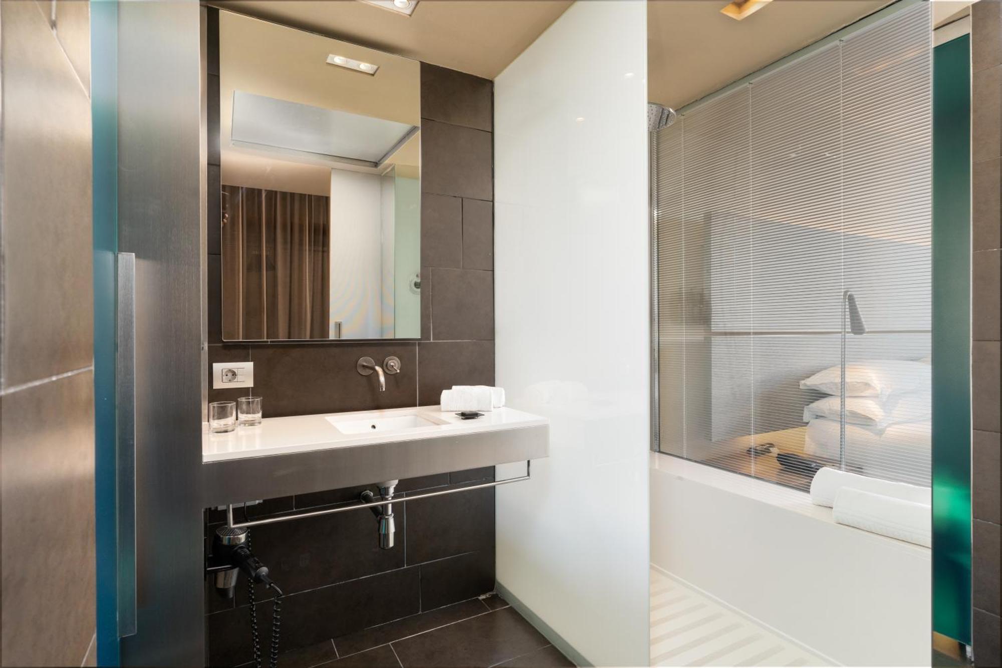 Double or Twin Room (1-2 Adults),1610216167:JPEG