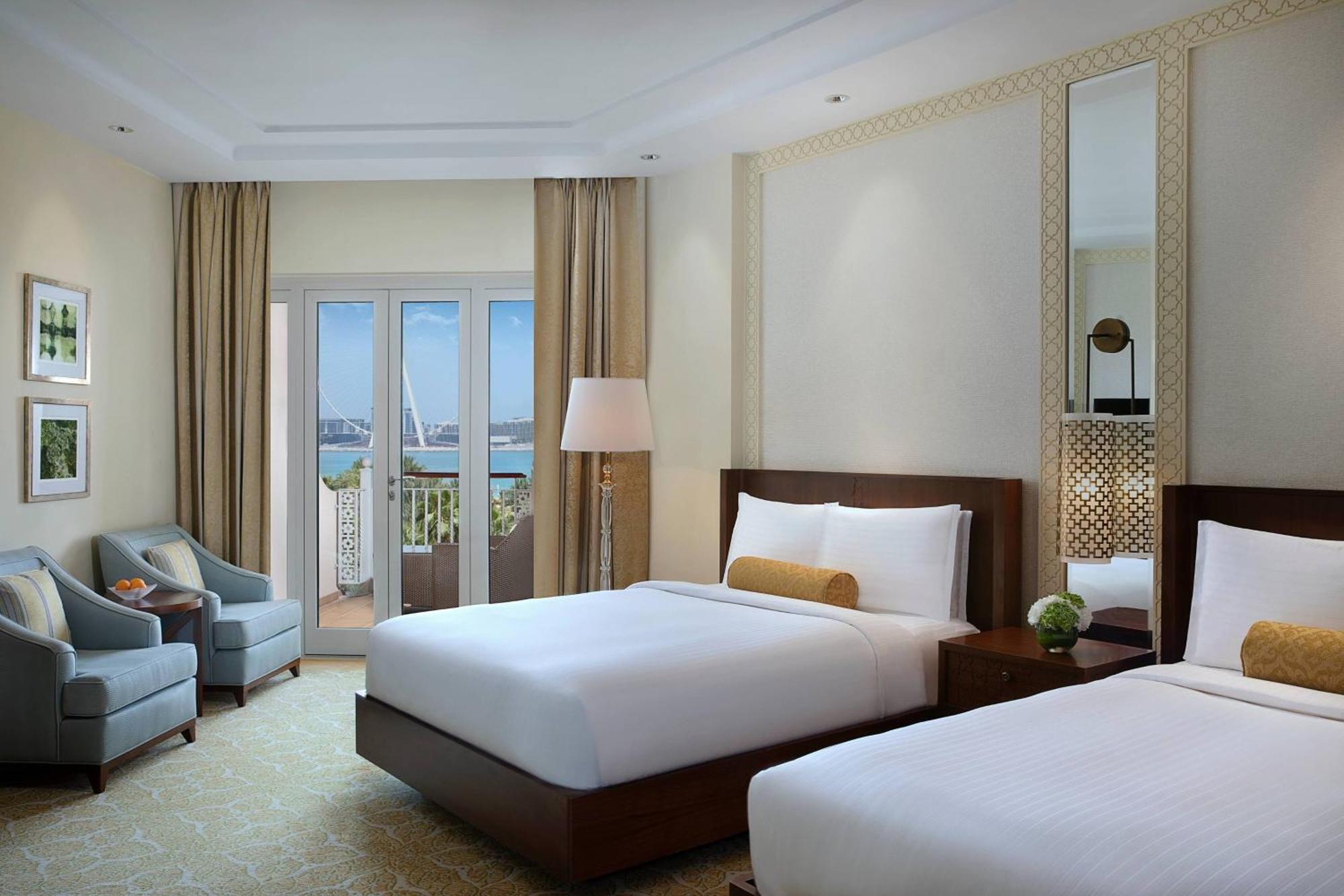 Club Ocean Room, 1 King Bed, Club Lounge Access with 5 Culinary Presentations Including Breakfast and Free Flowing Beverages,1615382608:JPEG