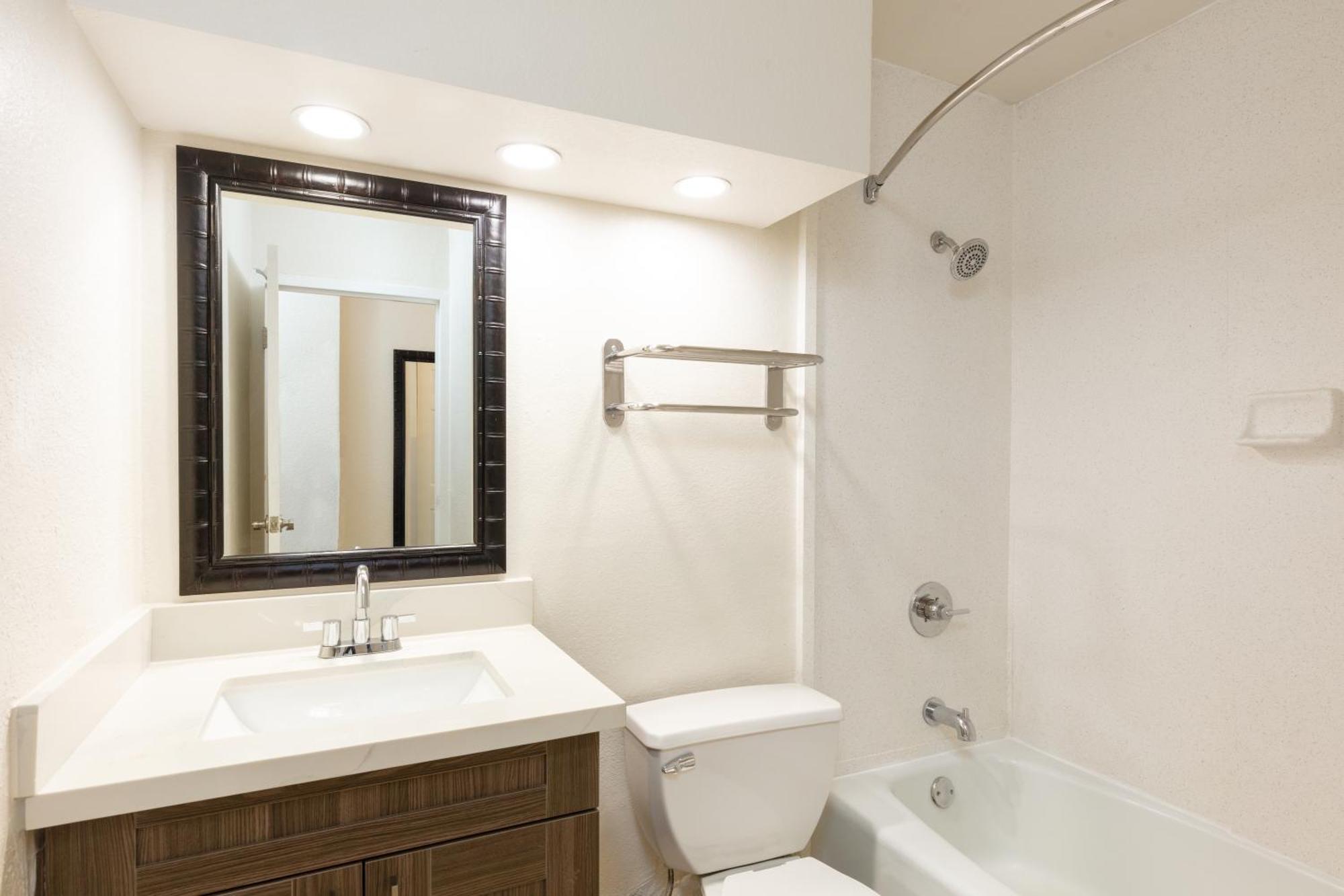 King Oceanfront Guestroom