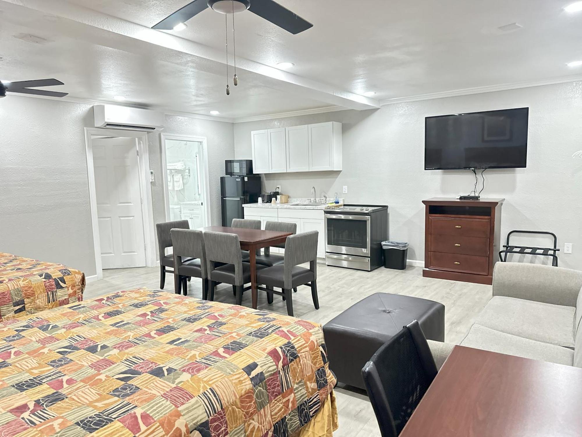 Two Bedroom Apartment Non-Smoking,1627935553:JPEG