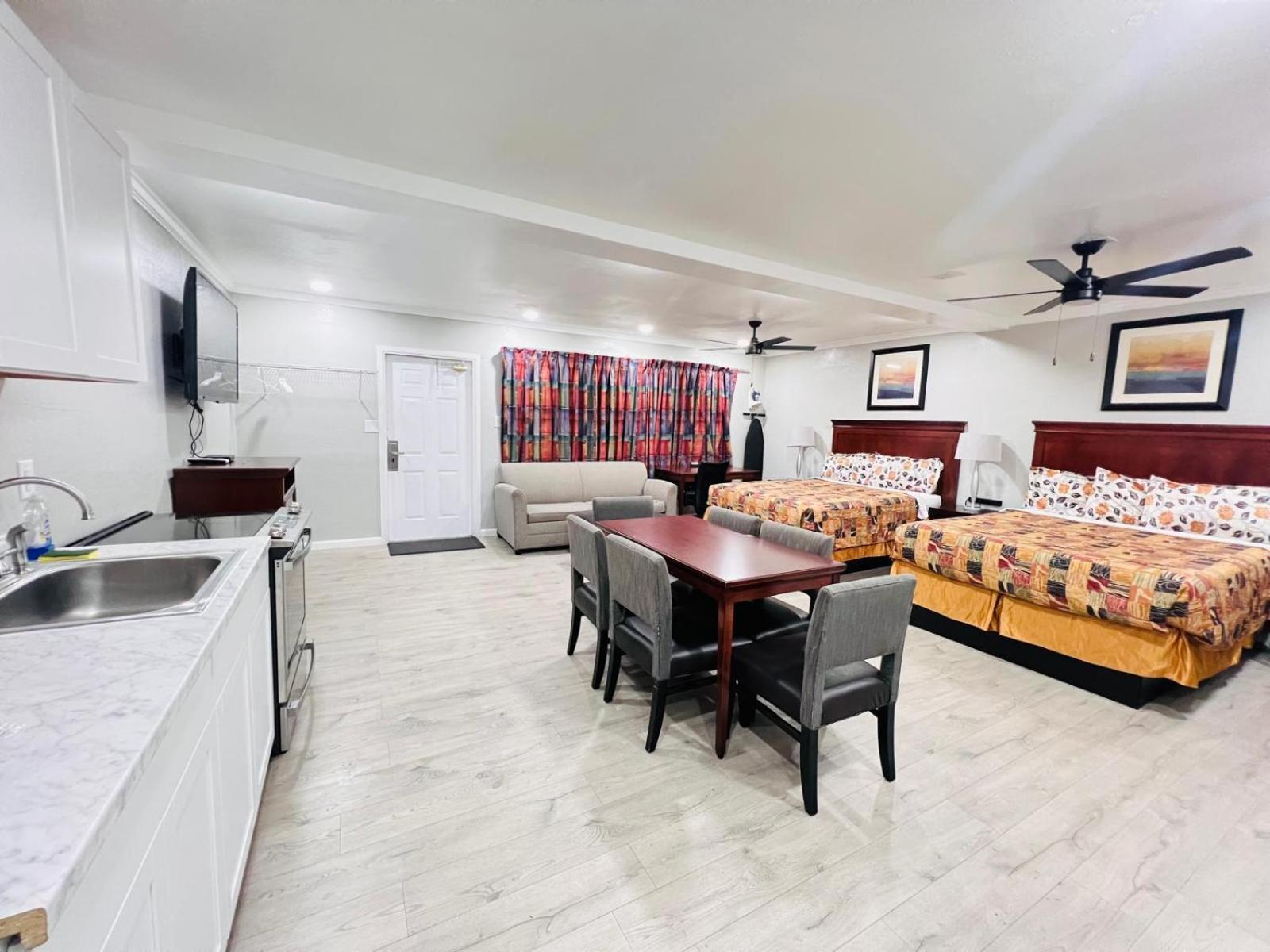 Two Bedroom Apartment Non-Smoking