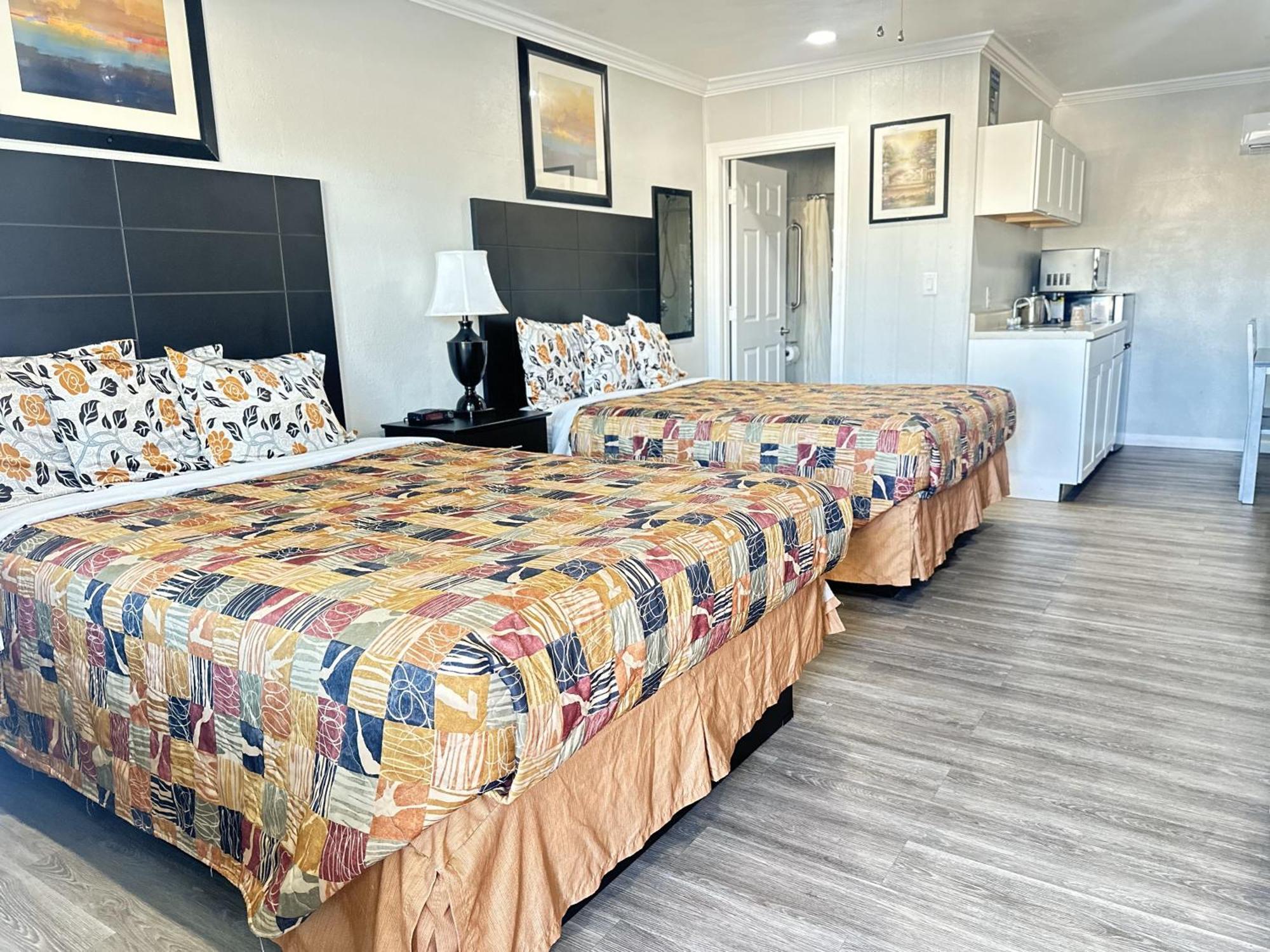 Deluxe Queen Room Two Queen Beds Non-Smoking