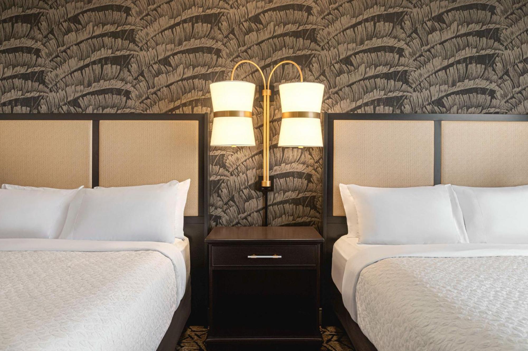 Premium Queen Suite with Two Queen Beds - Non-Smoking,1629893626:JPEG