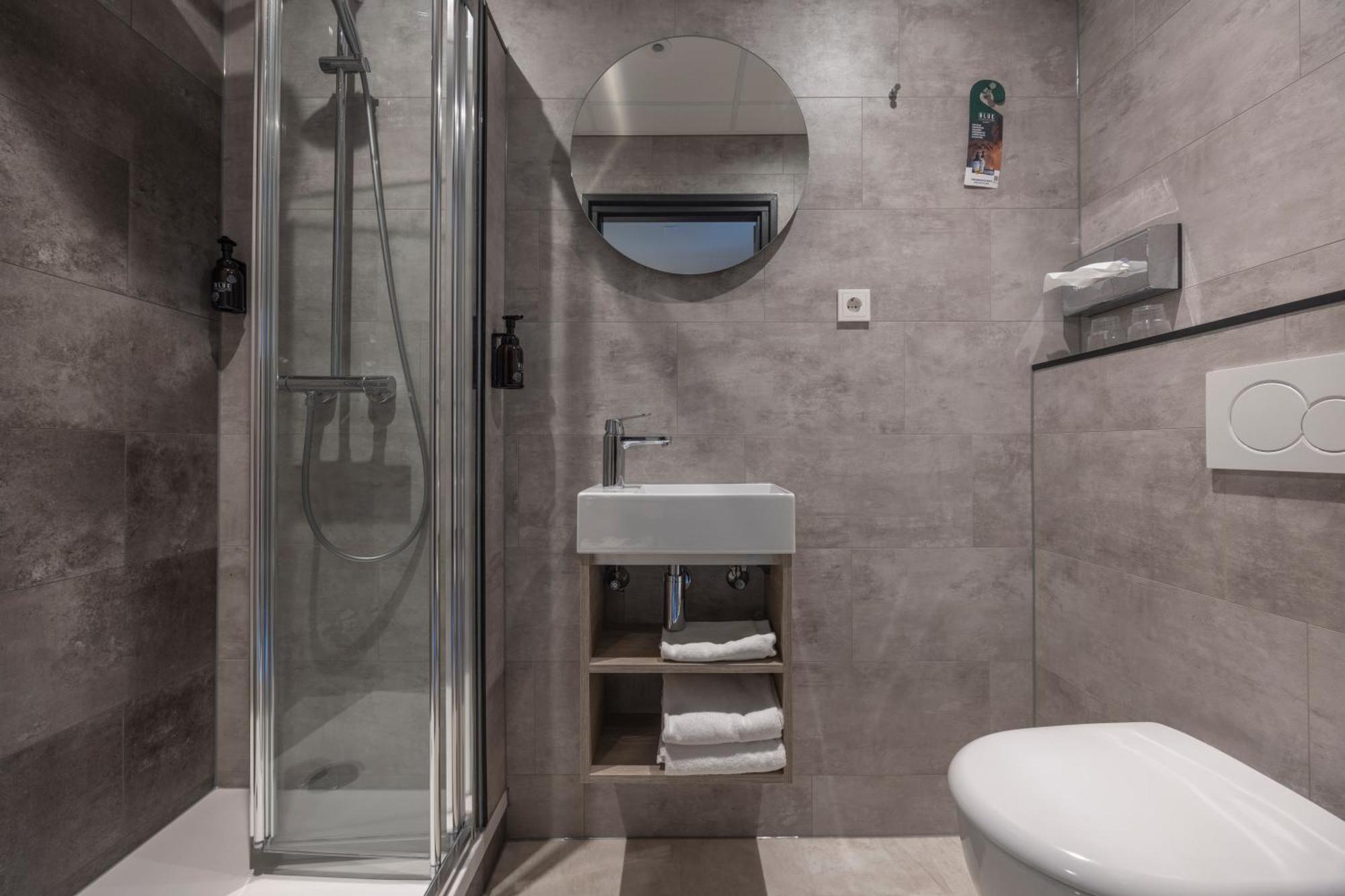 Family Room,1630861801:JPEG