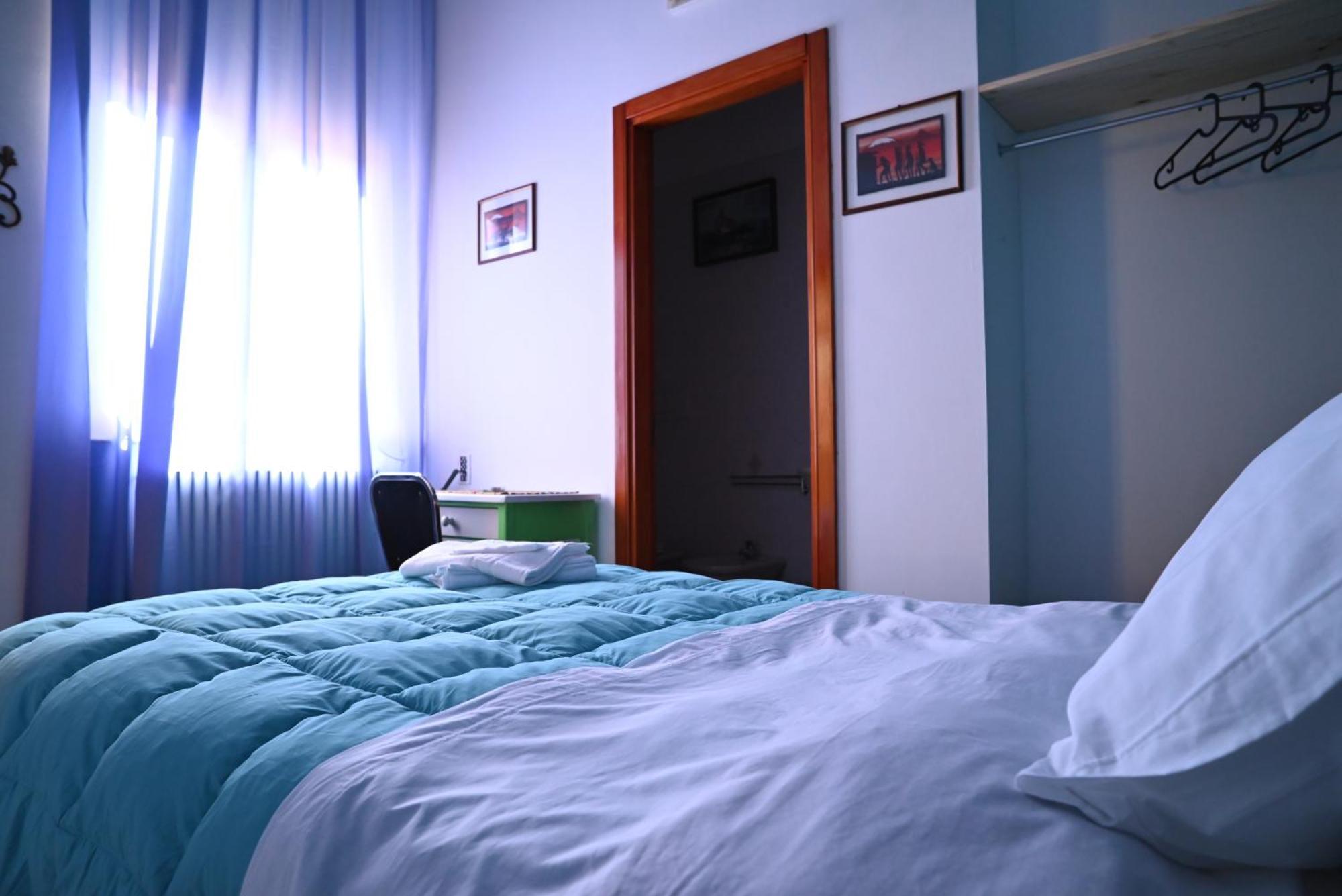 Large Single Room,1632960155:JPEG