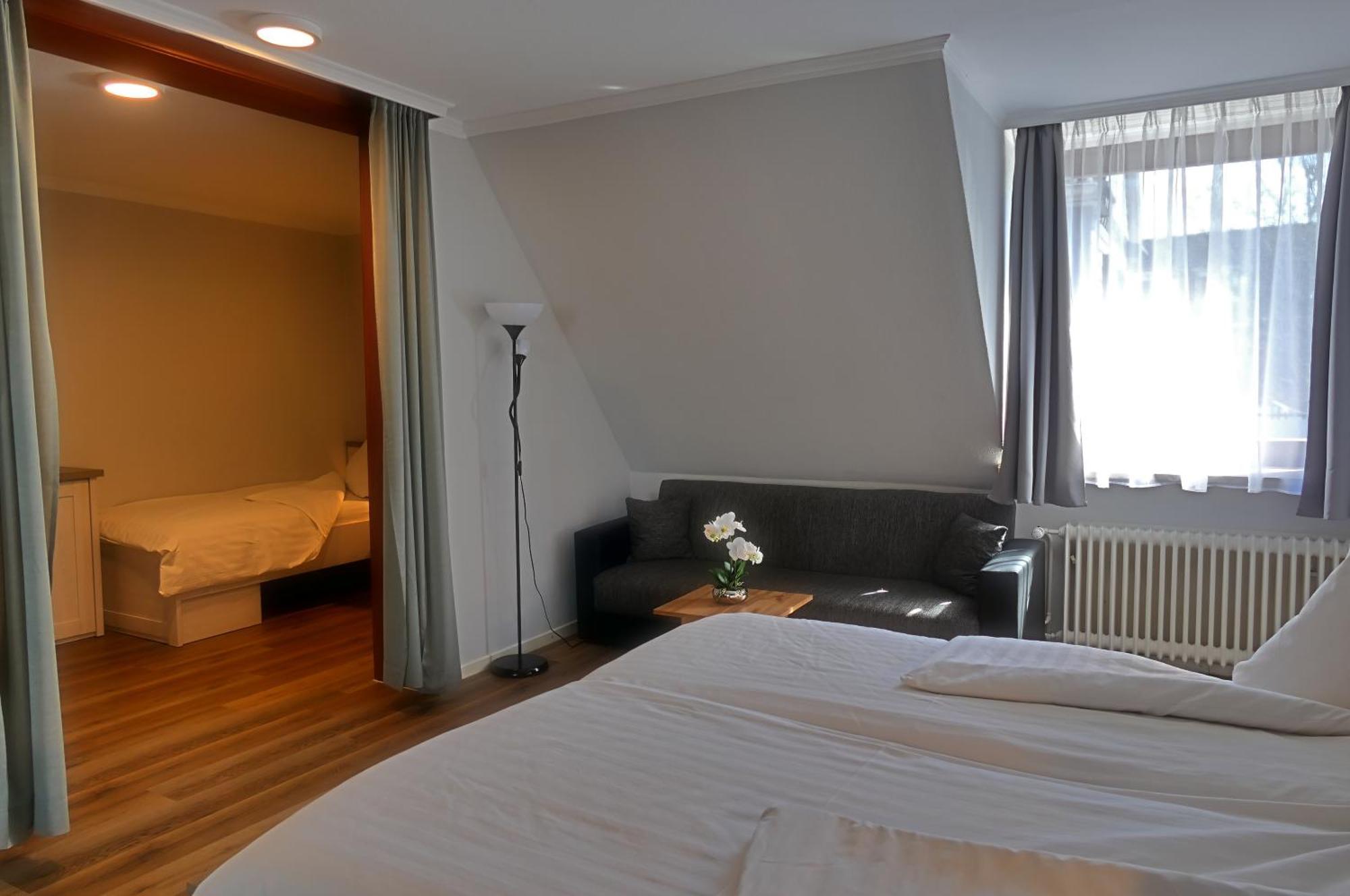 Family Room,1639555230:JPEG