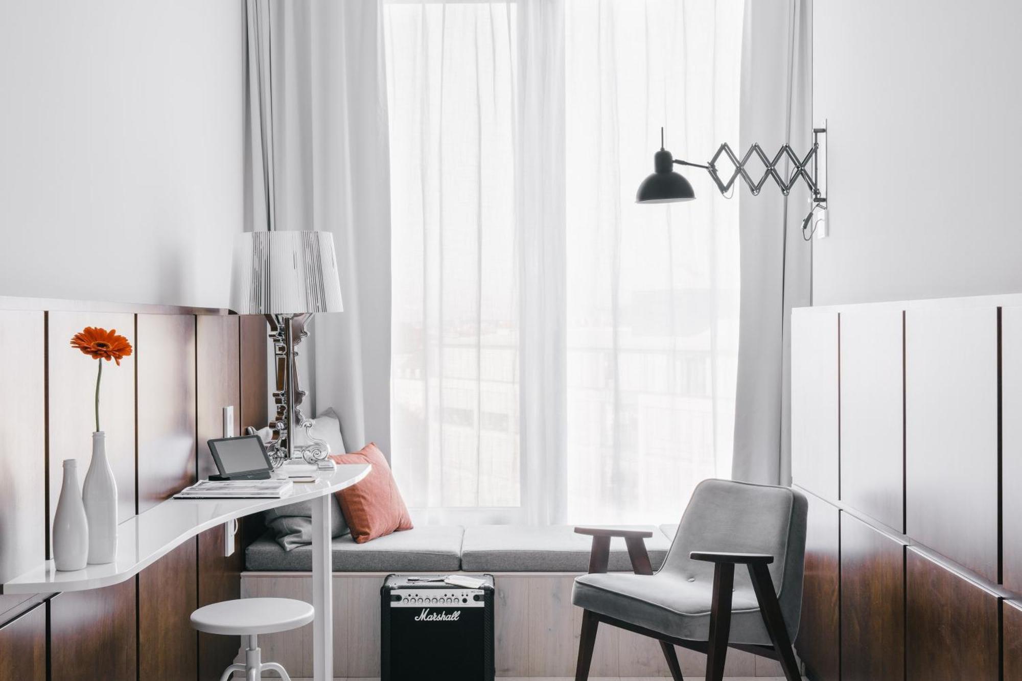 Lovely Room,1640402819:JPEG